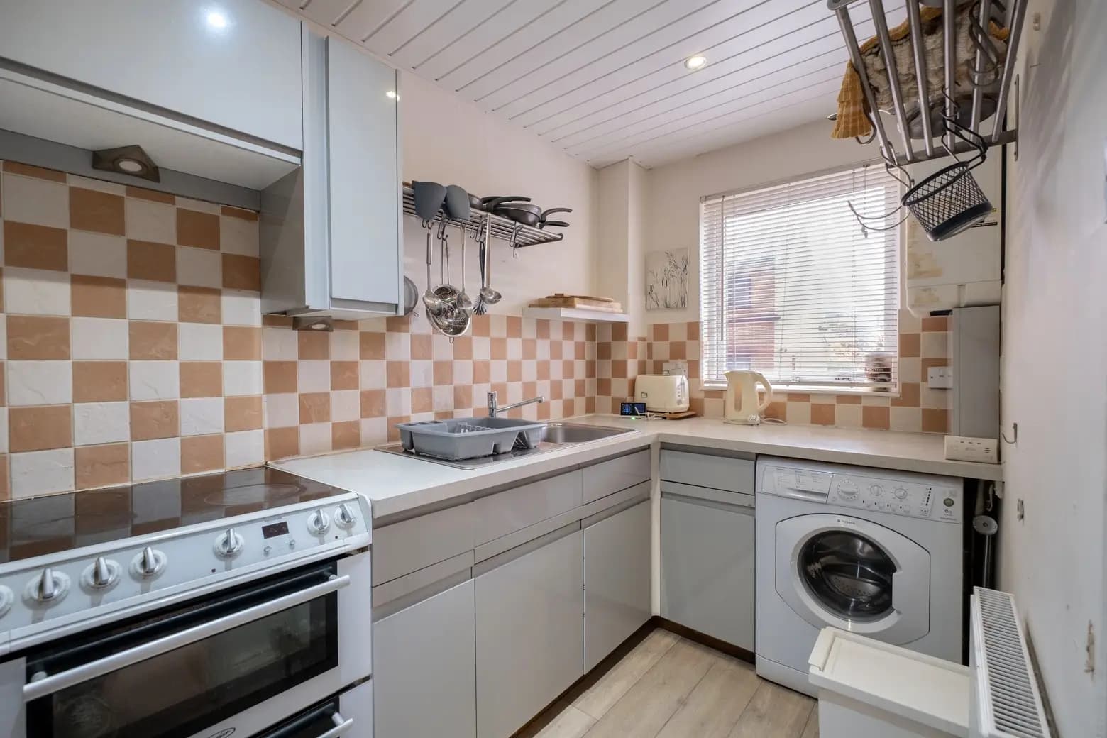 property photo 5 of 24