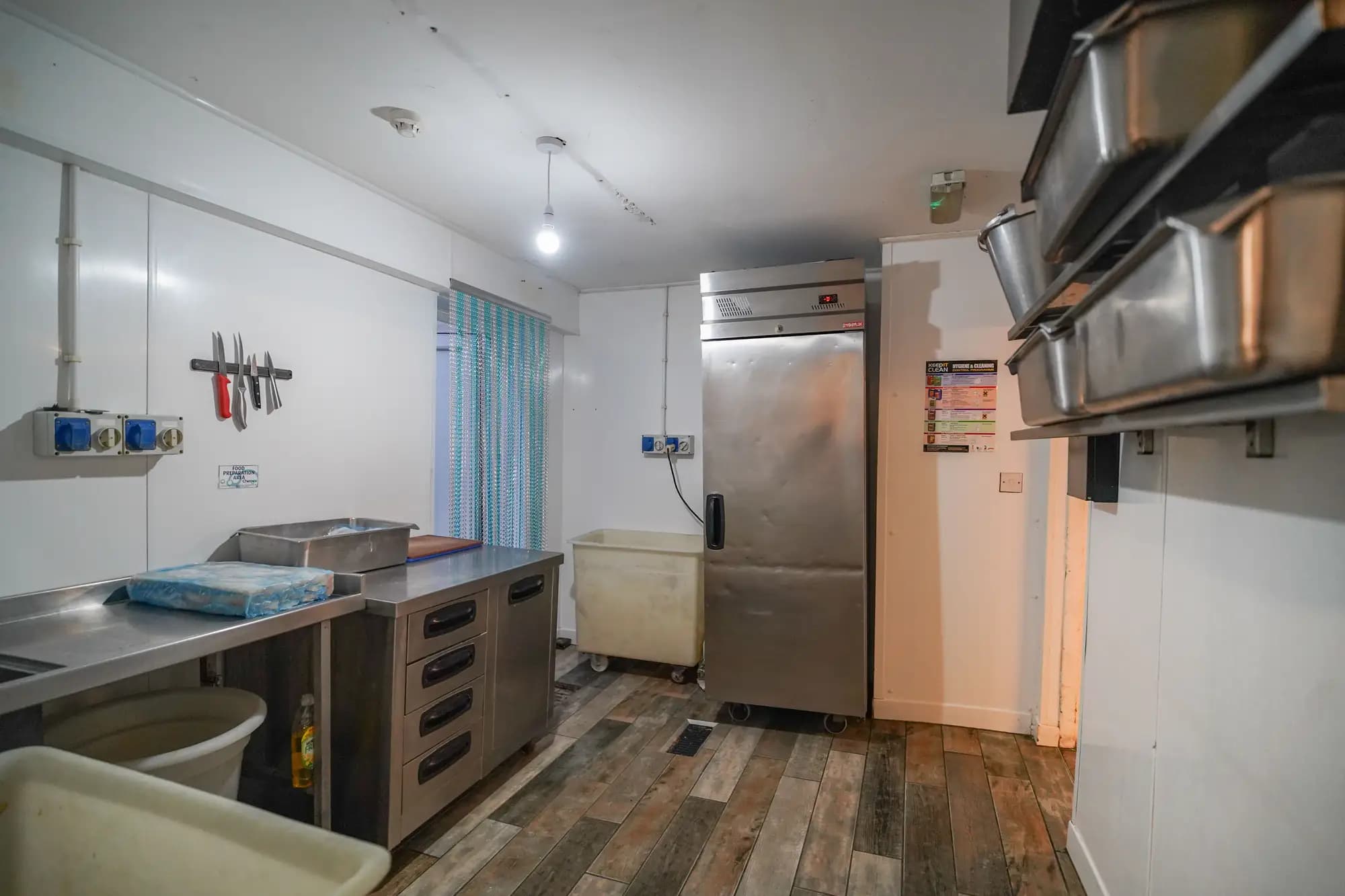 property photo 5 of 30