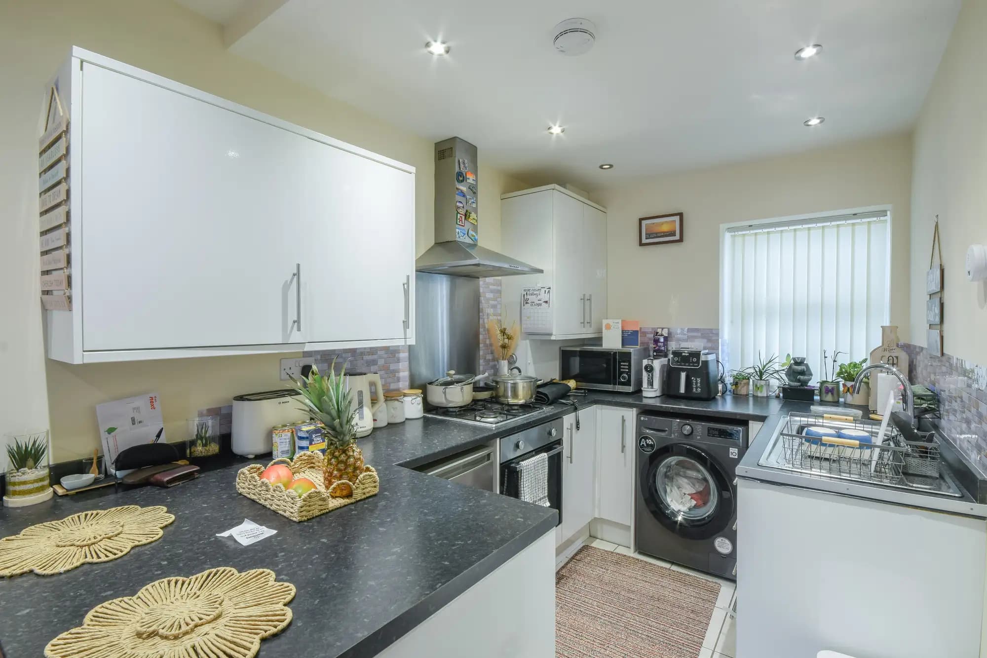 property photo 4 of 13