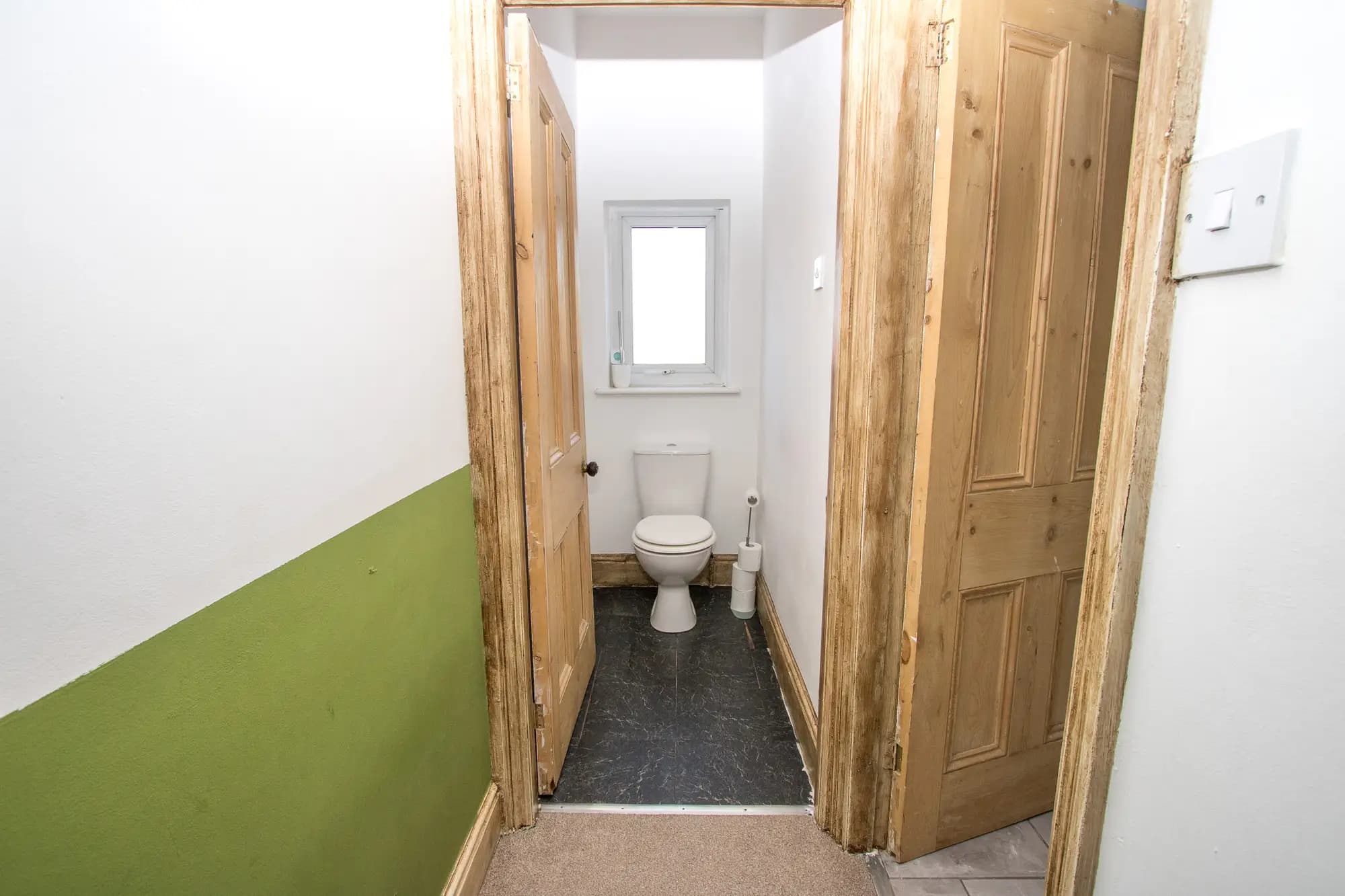 property photo 8 of 18