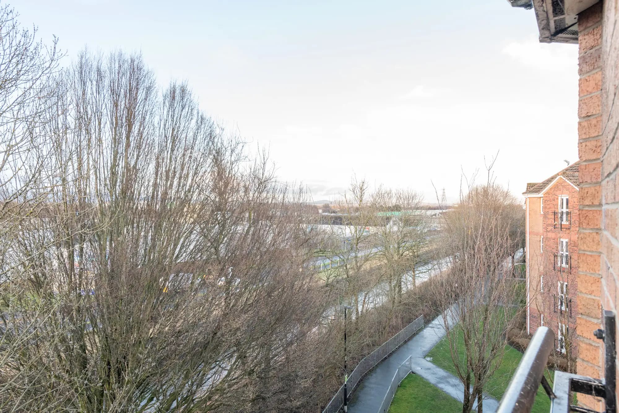 property photo 27 of 32