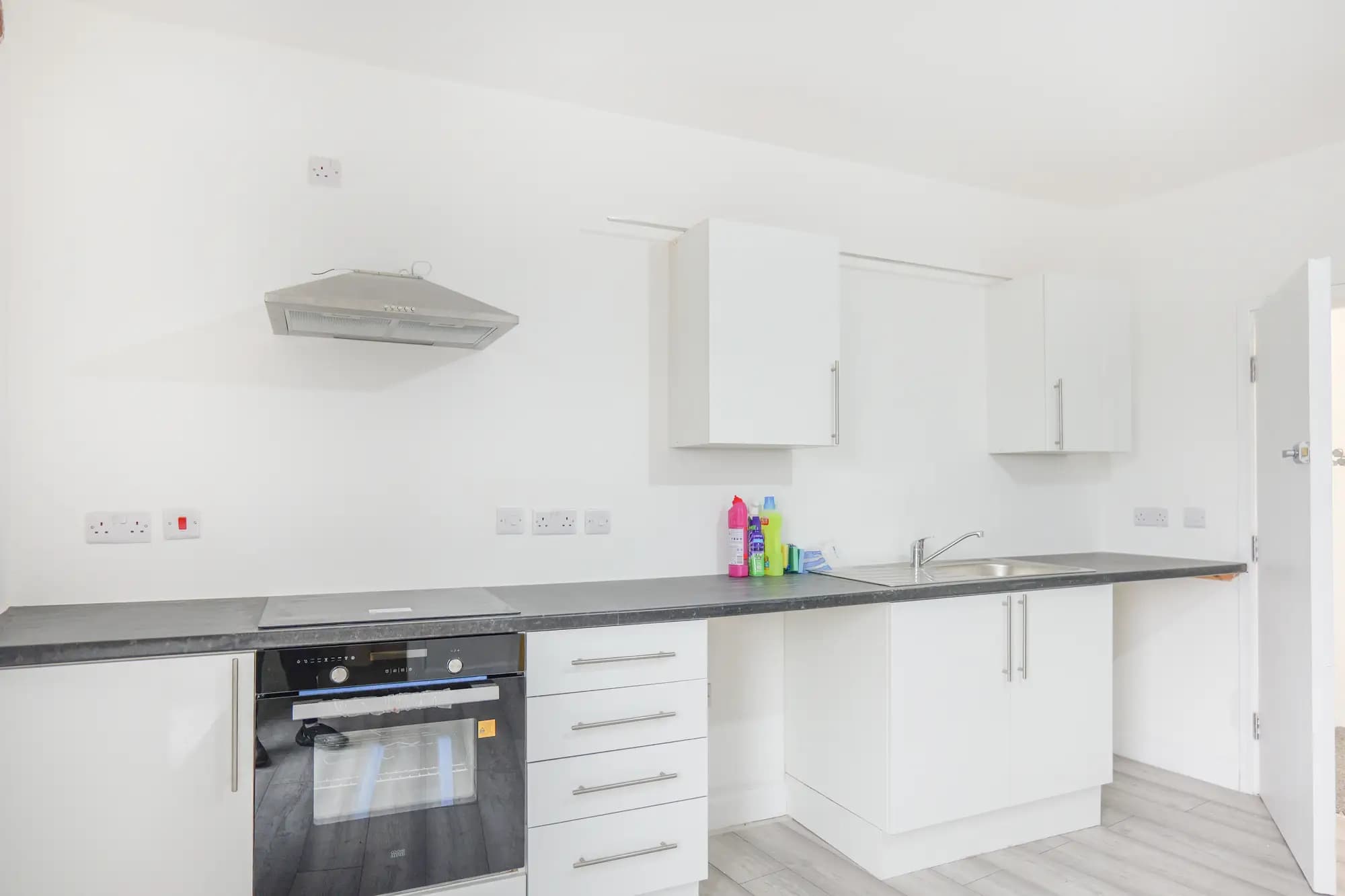 property photo 5 of 30