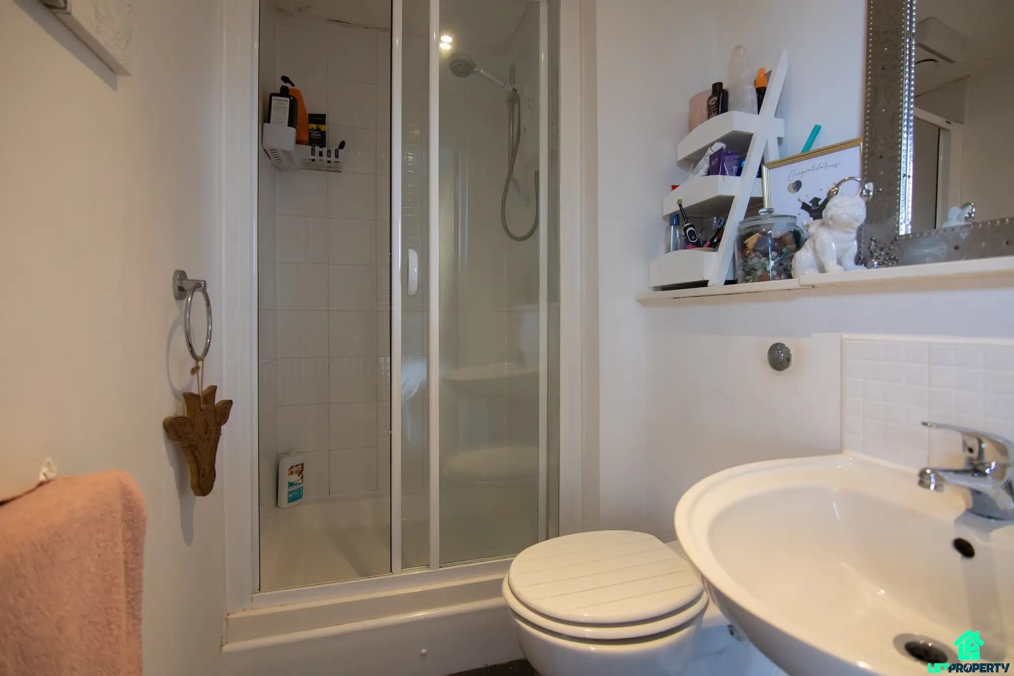 property photo 12 of 23