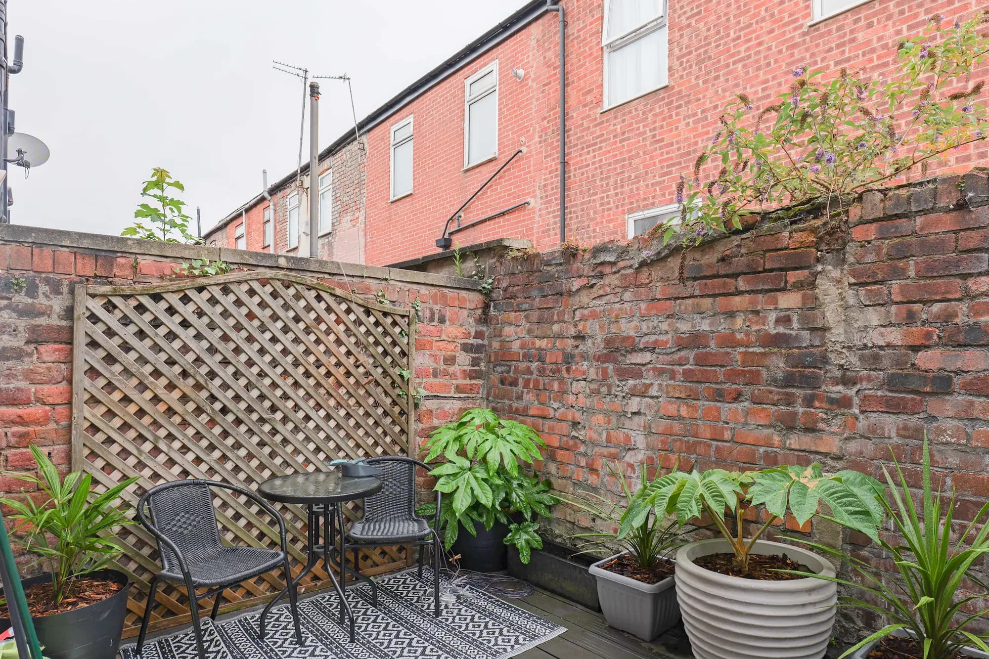 property photo 20 of 24