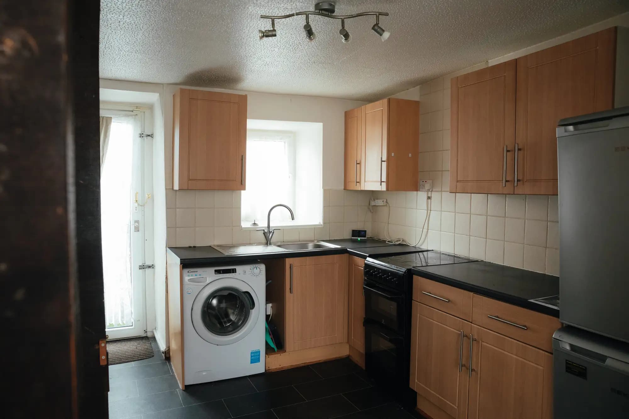 property photo 6 of 23