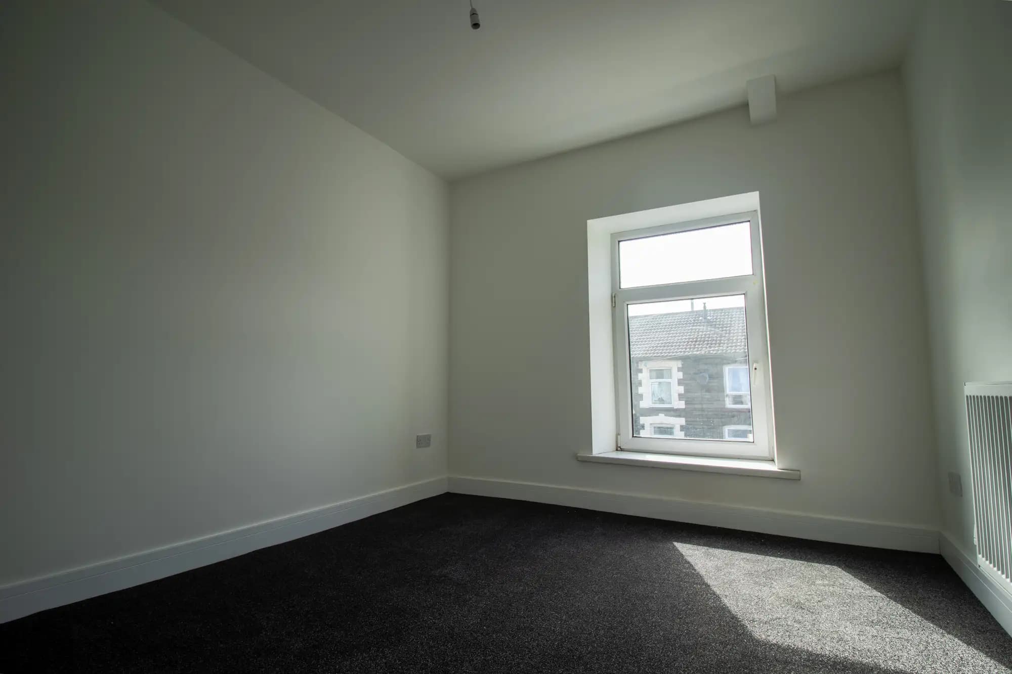 property photo 10 of 15