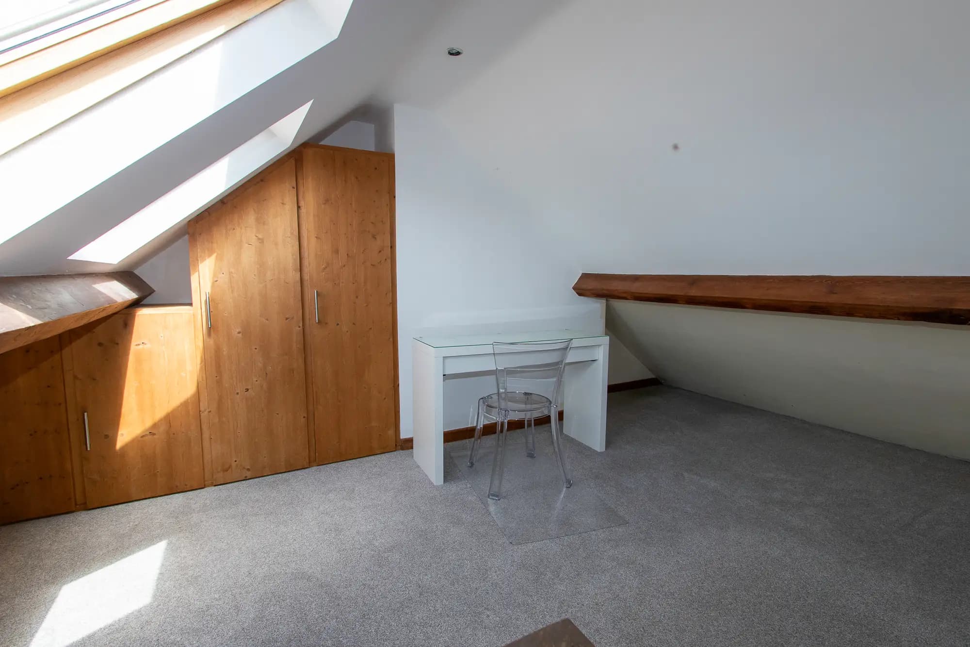 property photo 12 of 19