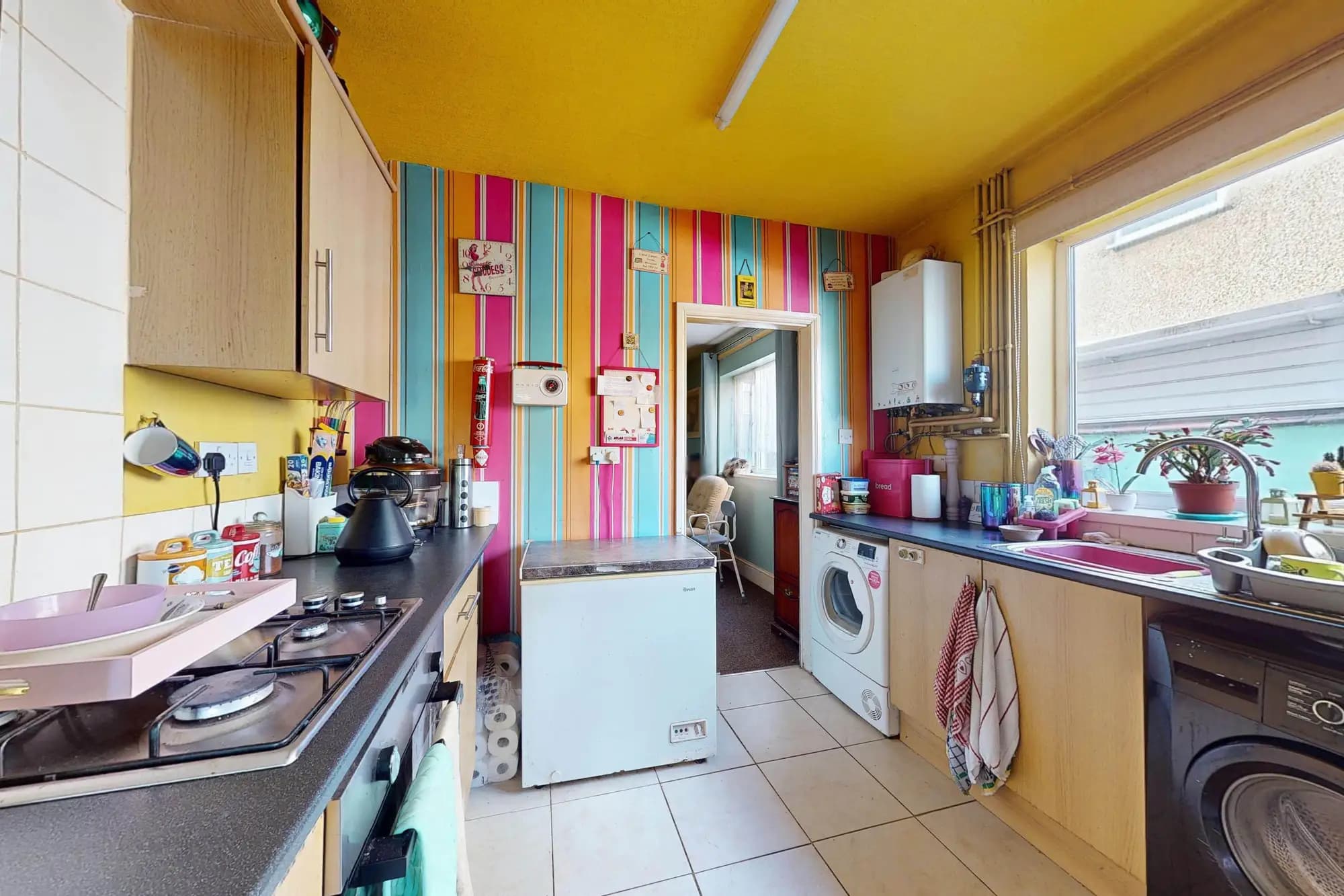 property photo 6 of 32