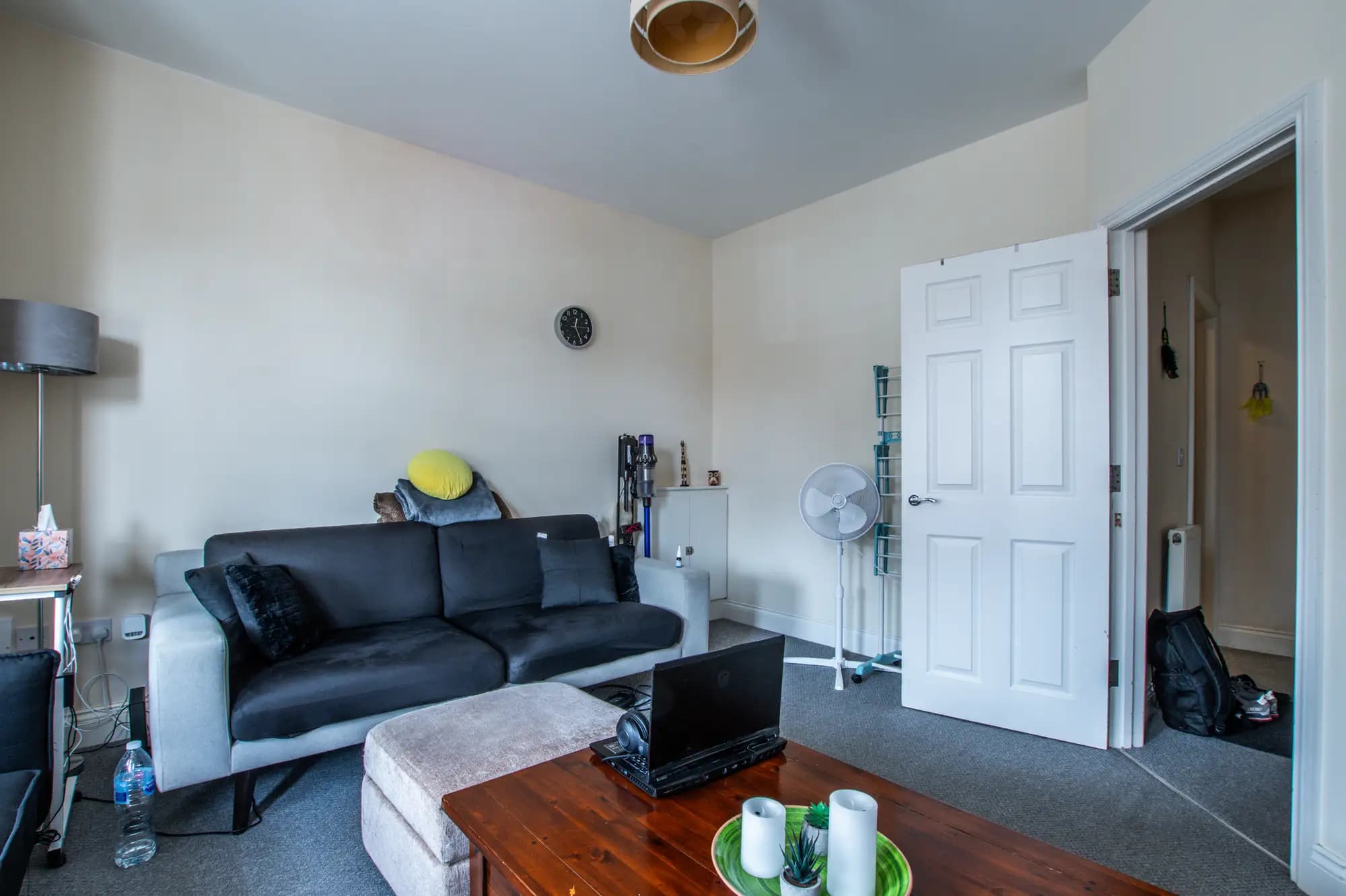 property photo 5 of 18