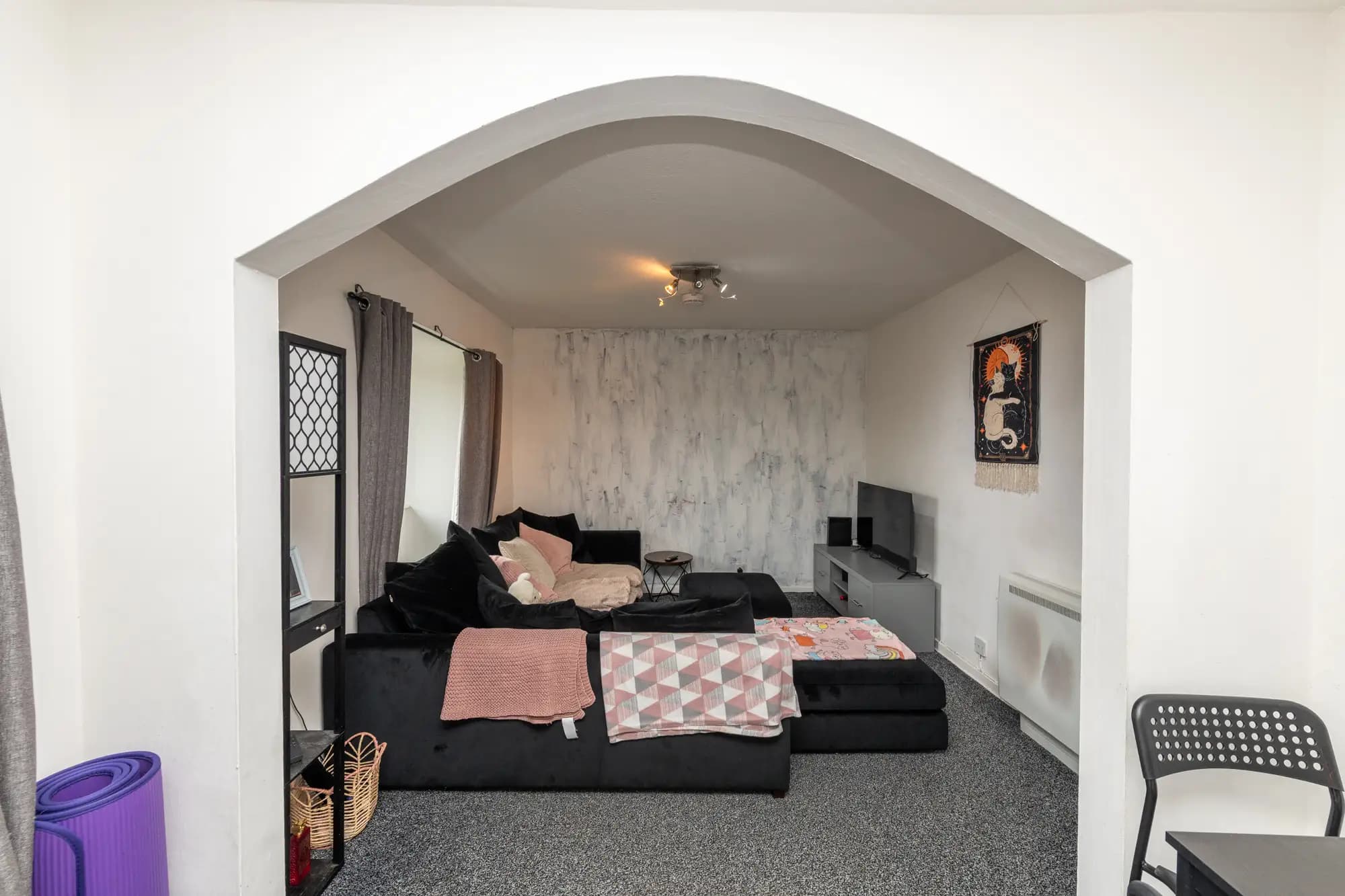 property photo 6 of 37