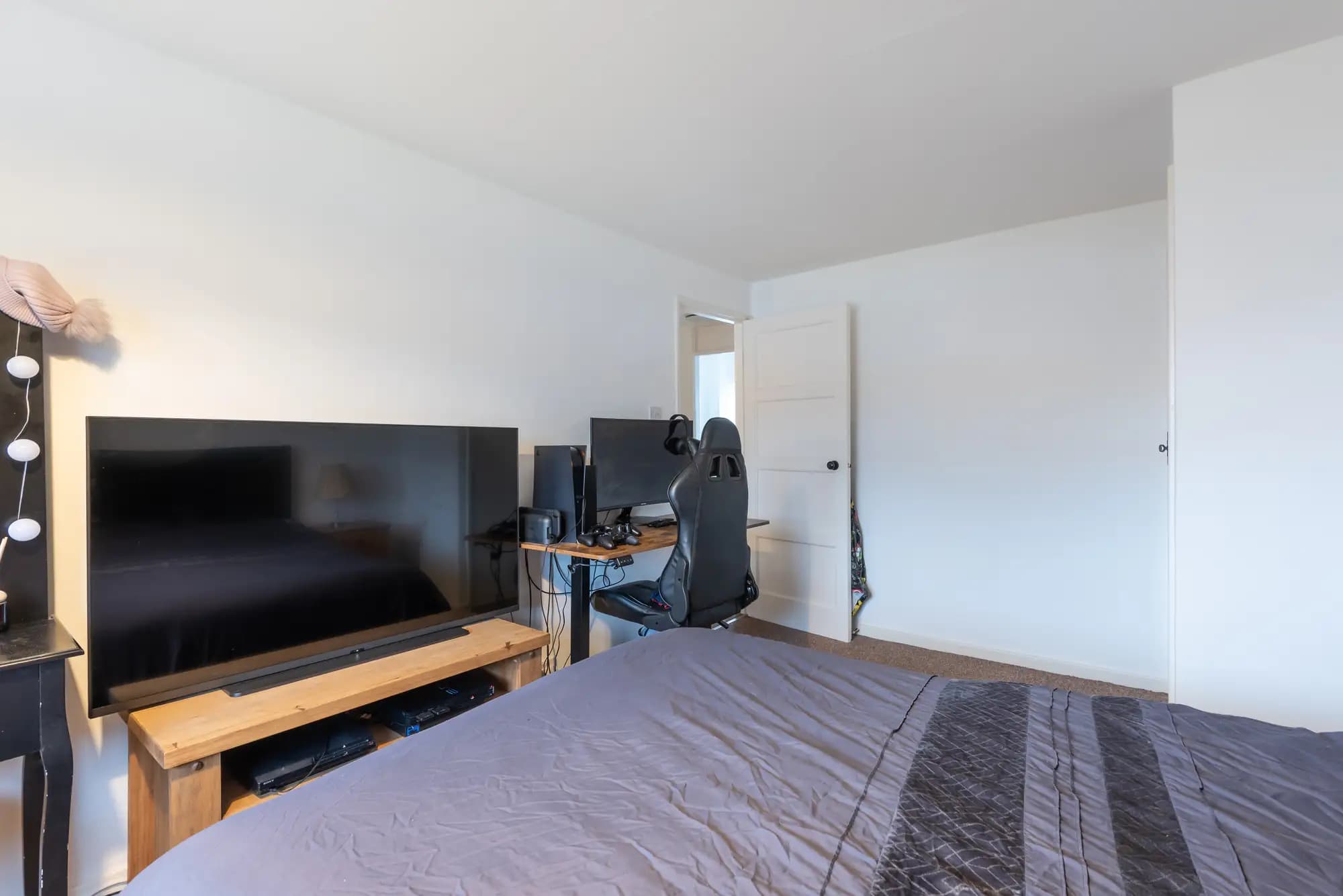 property photo 12 of 24