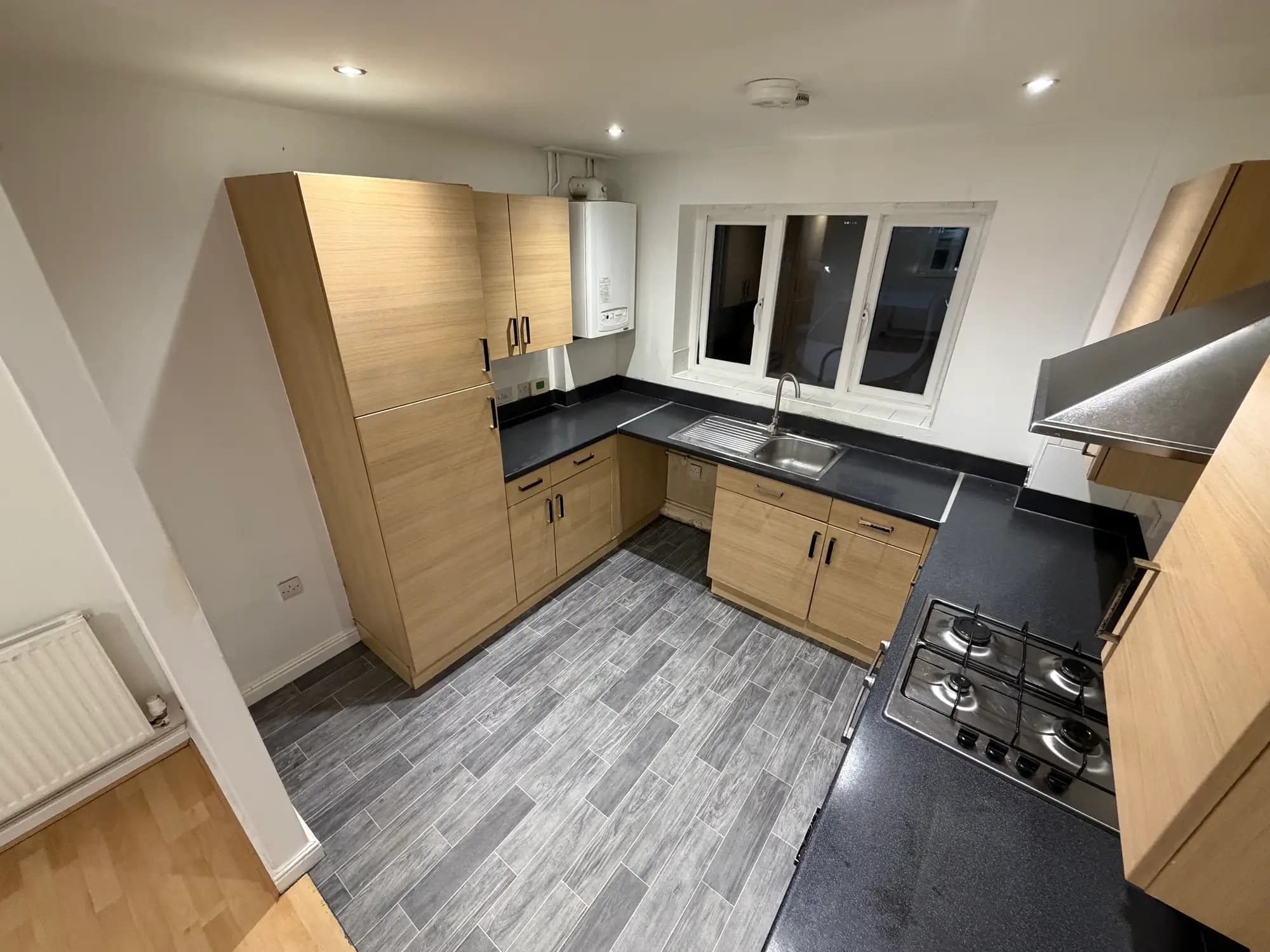 property photo 7 of 25