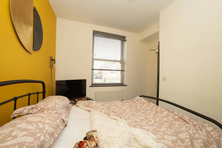 property photo 12 of 18