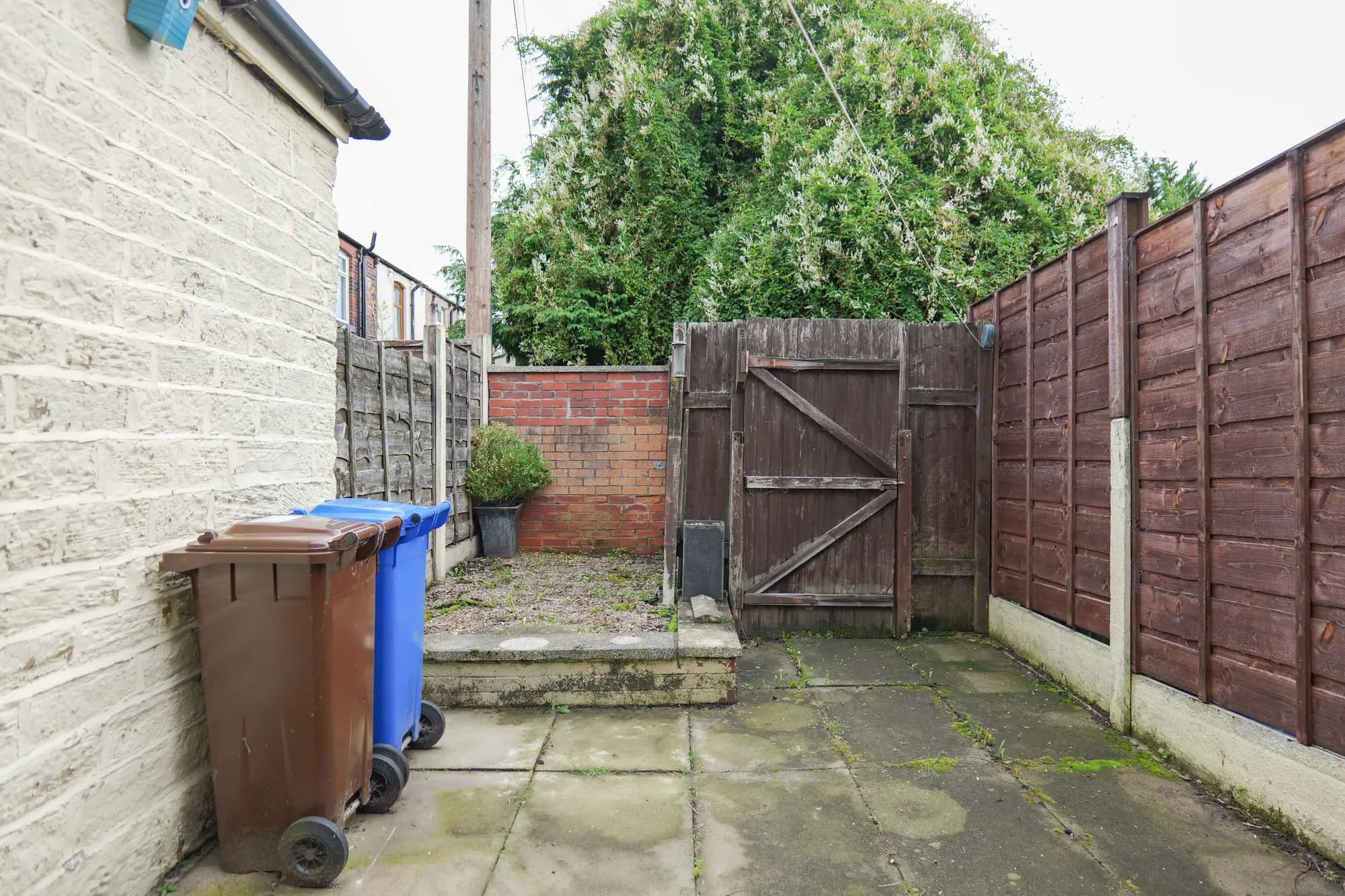 property photo 13 of 16