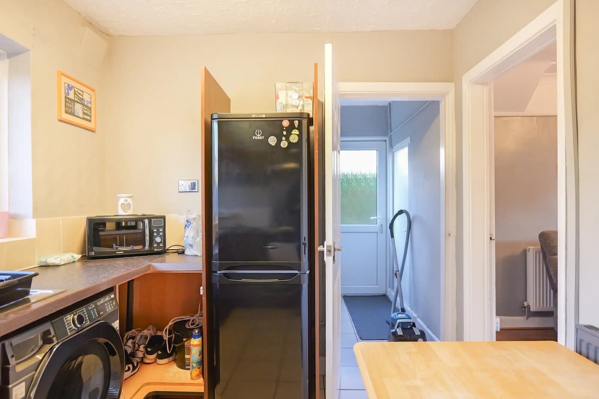 property photo 5 of 25