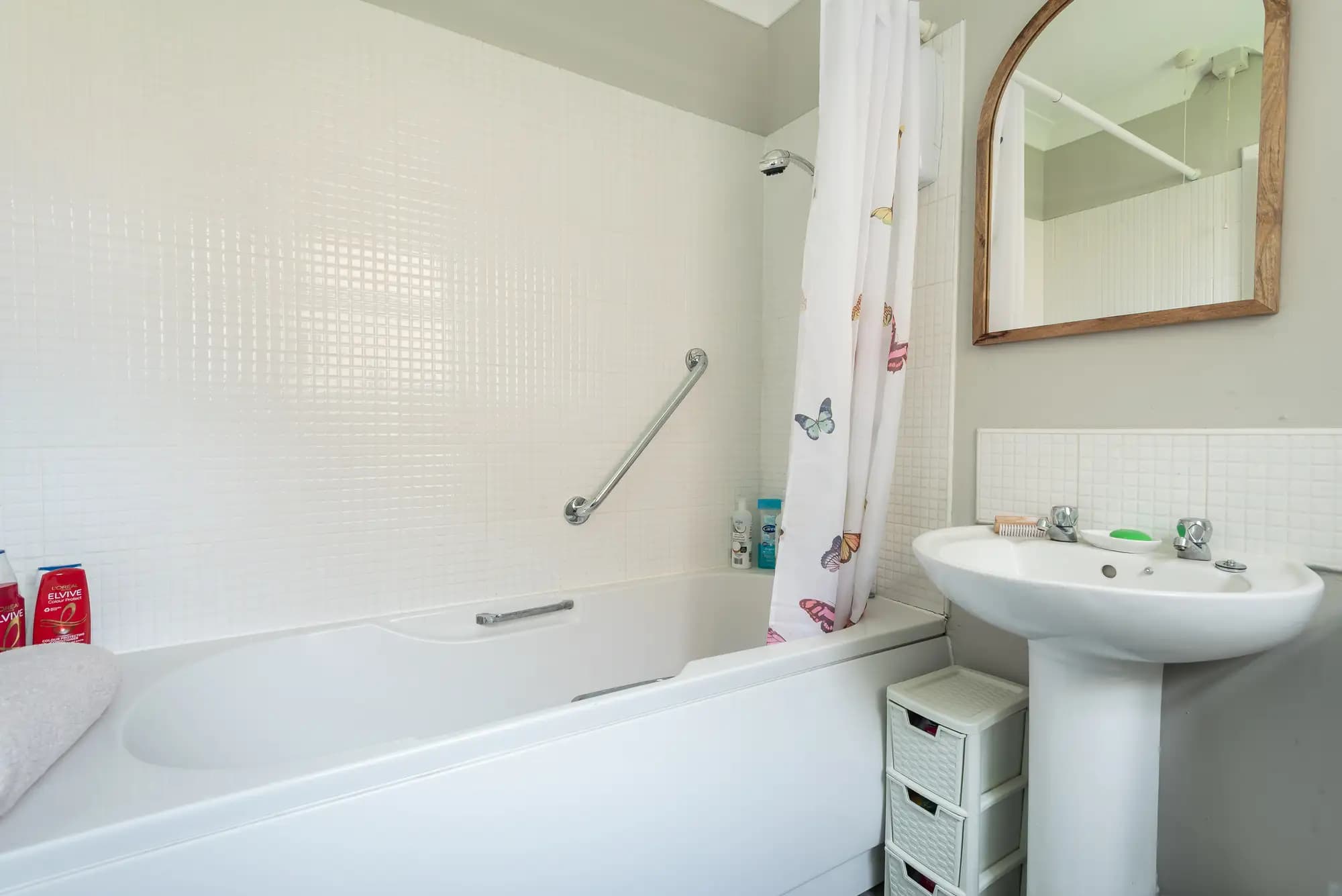 property photo 8 of 13