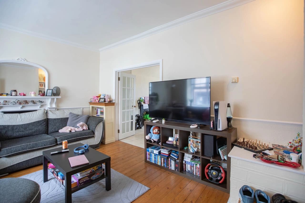property photo 2 of 28