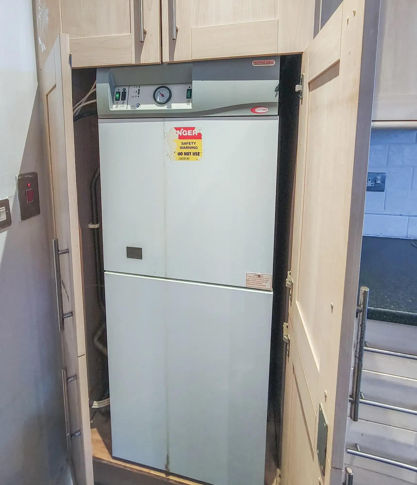 property photo 10 of 12