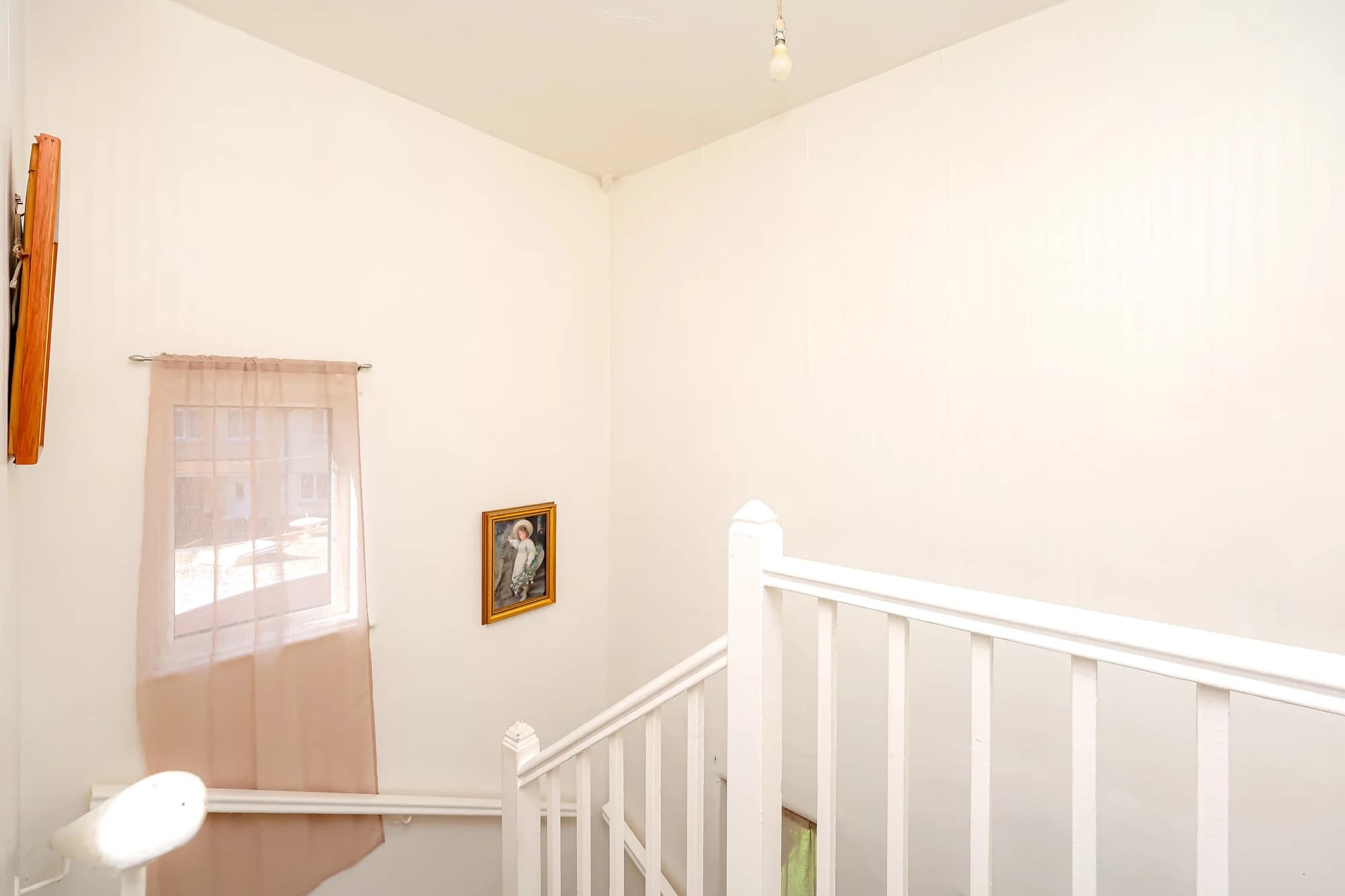 property photo 21 of 32
