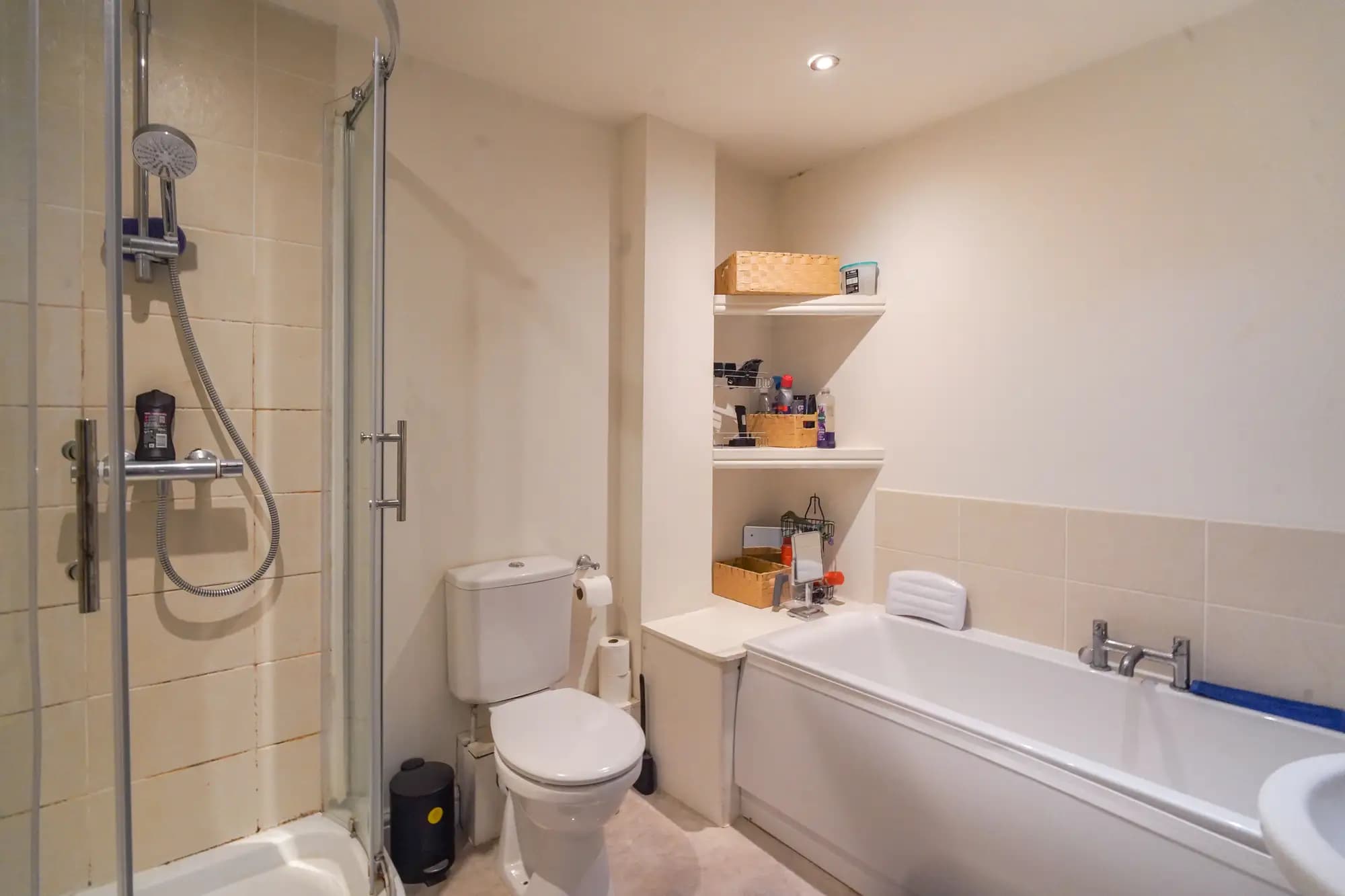 property photo 6 of 22
