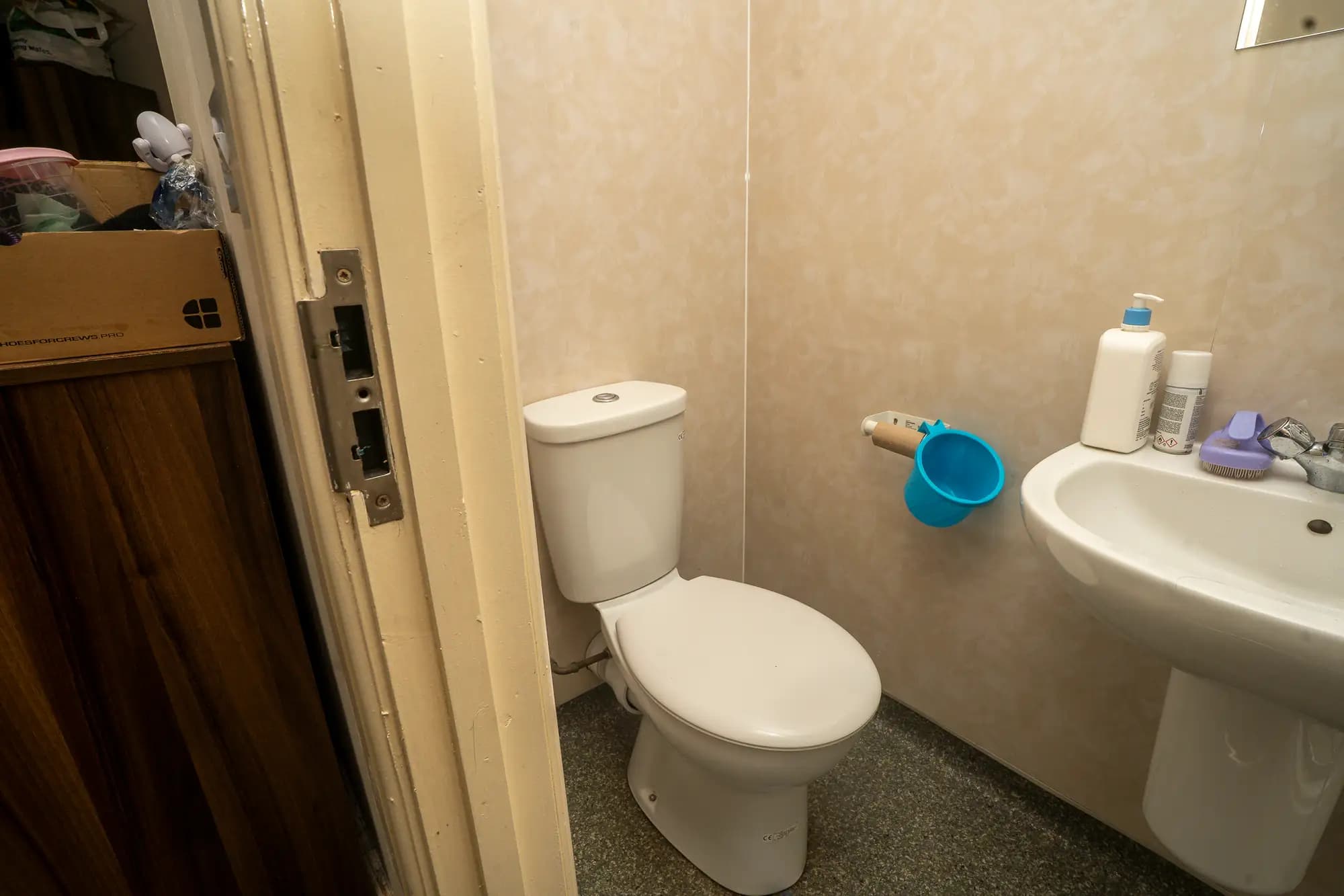 property photo 6 of 13