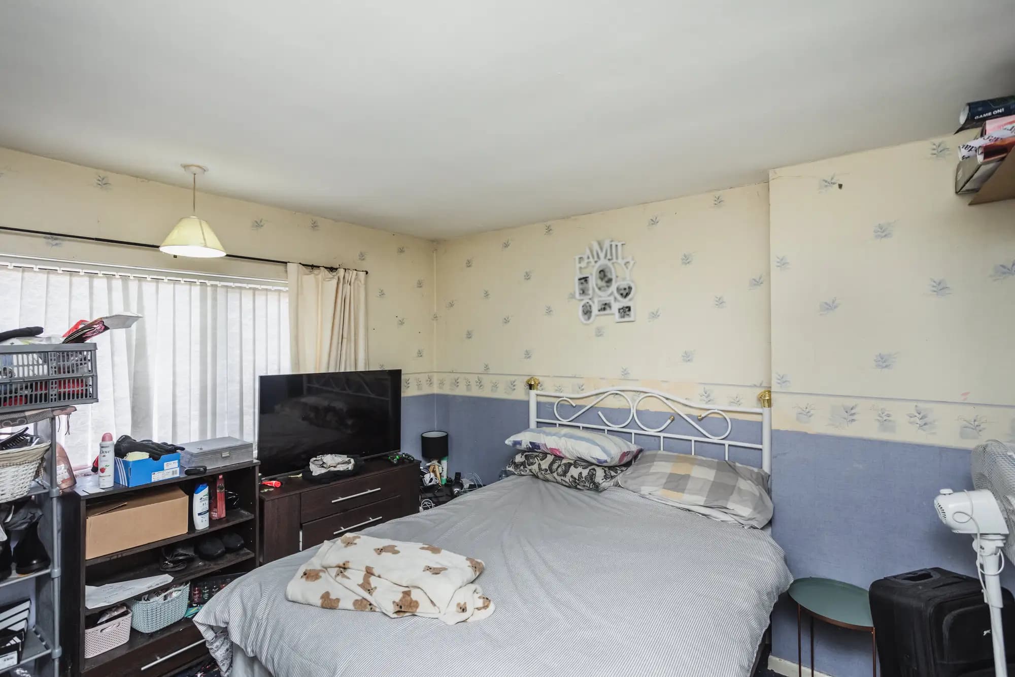 property photo 11 of 18