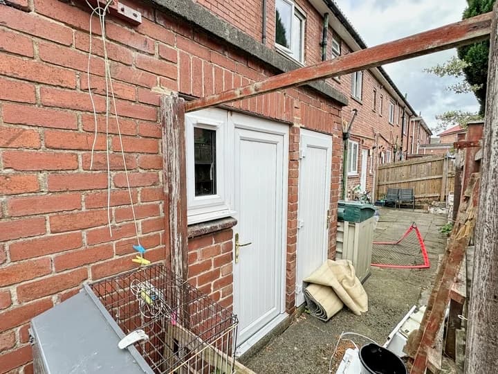 property photo 22 of 25