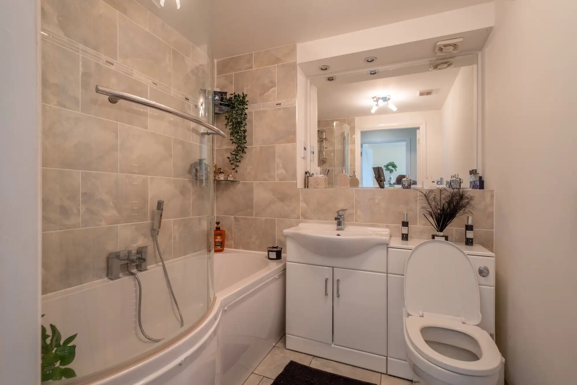 property photo 11 of 28