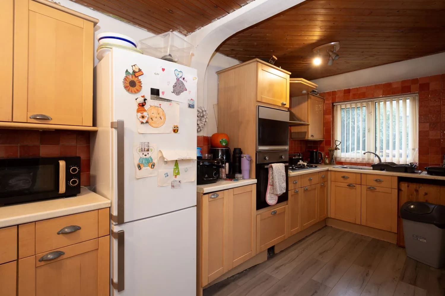 property photo 5 of 14