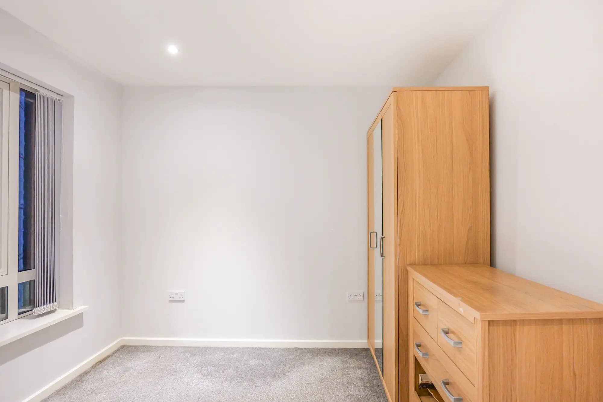 property photo 11 of 20