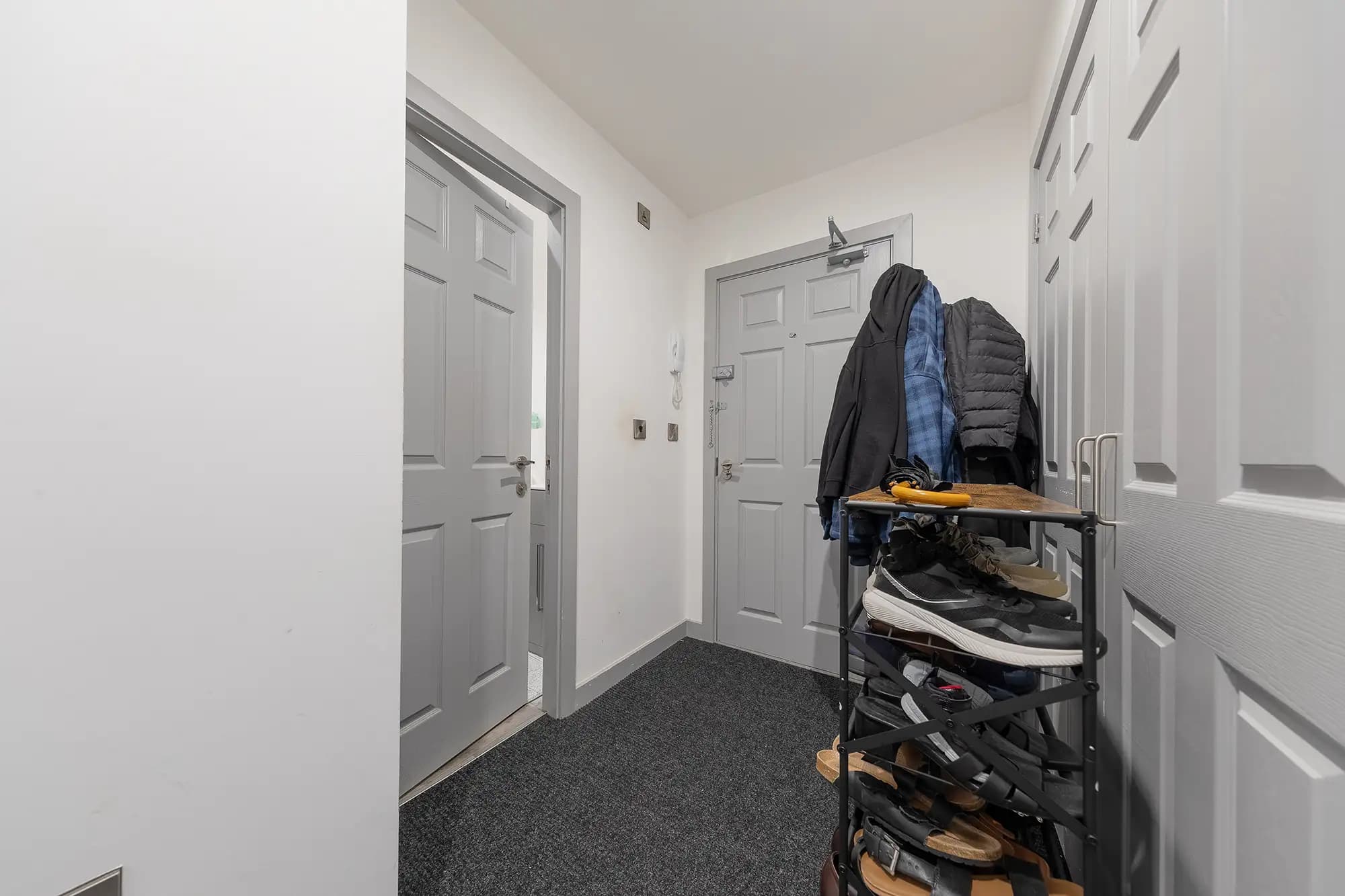 property photo 12 of 17