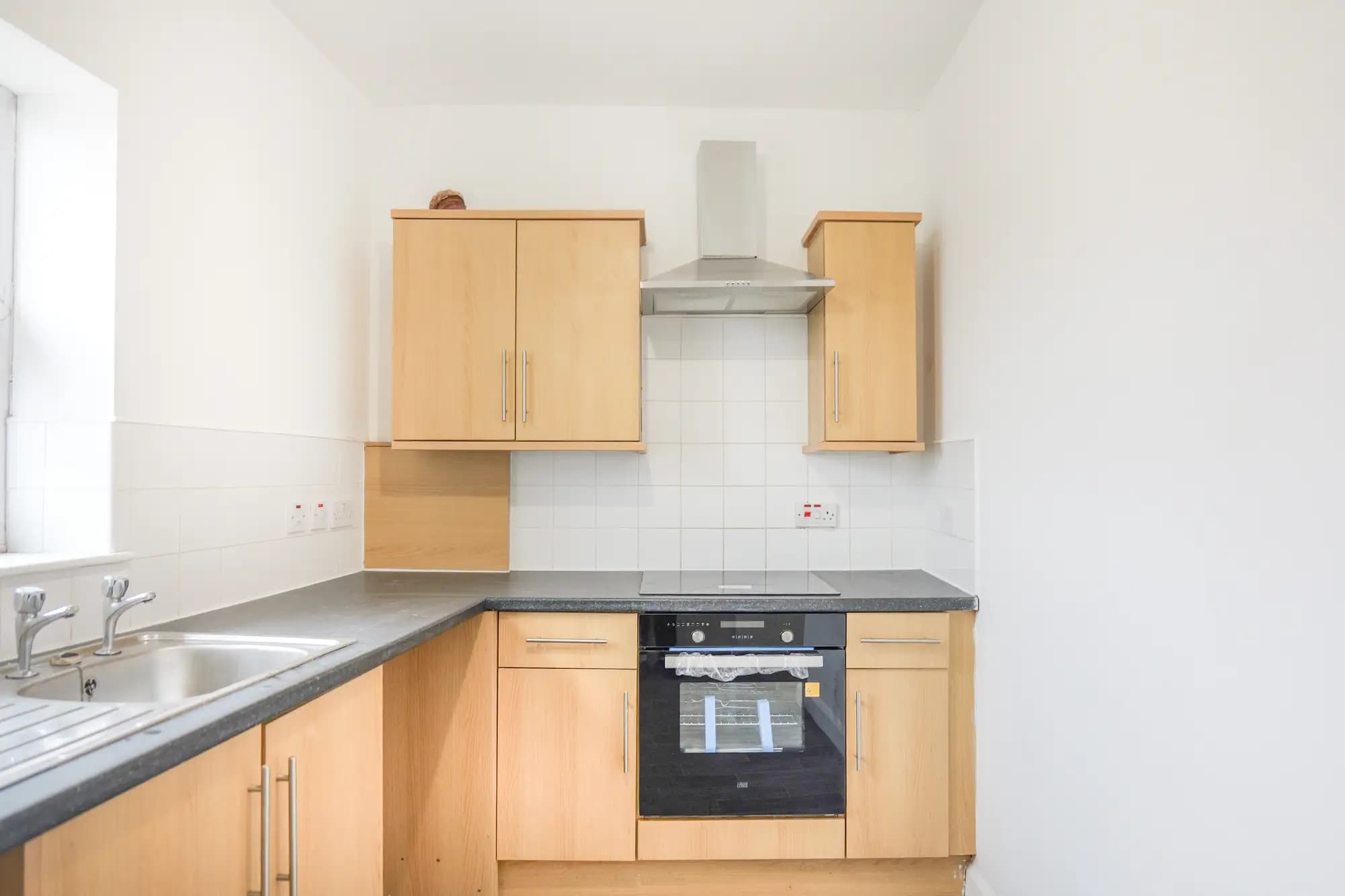 property photo 9 of 30