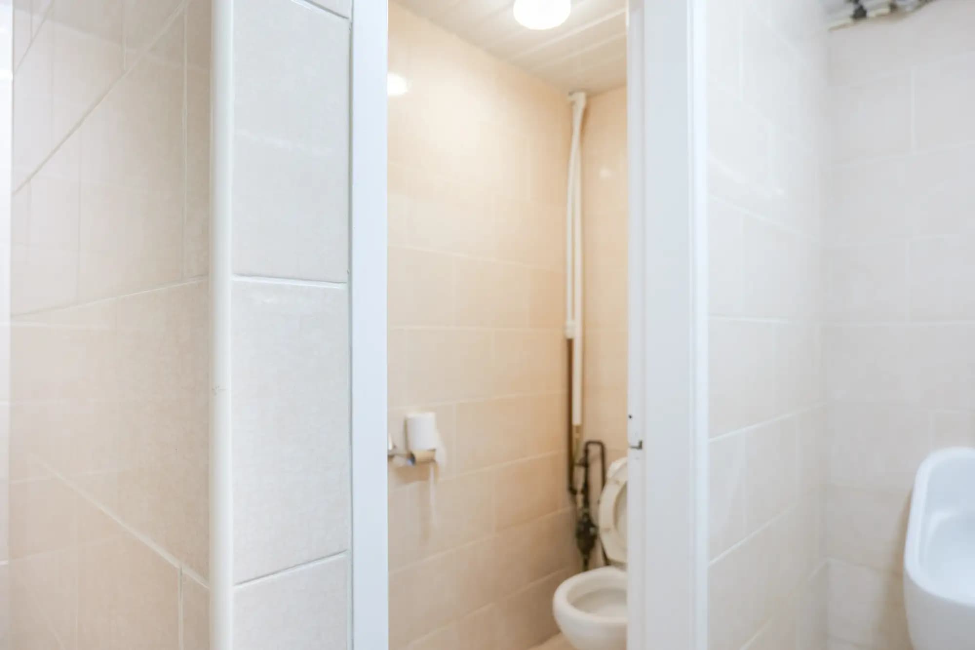 property photo 9 of 28