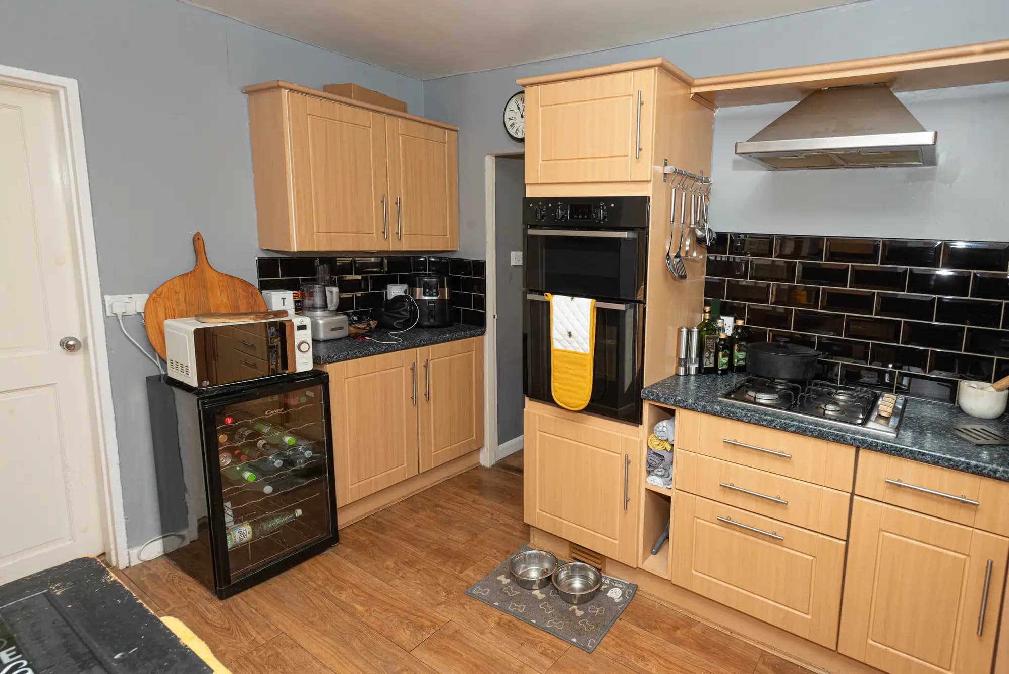 property photo 7 of 25