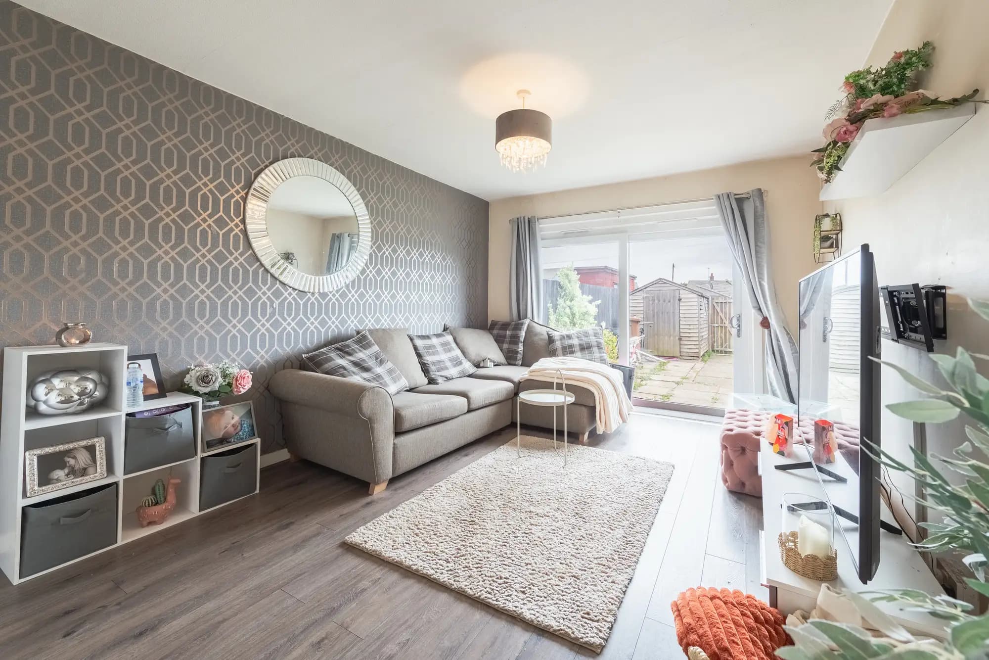 property photo 4 of 29