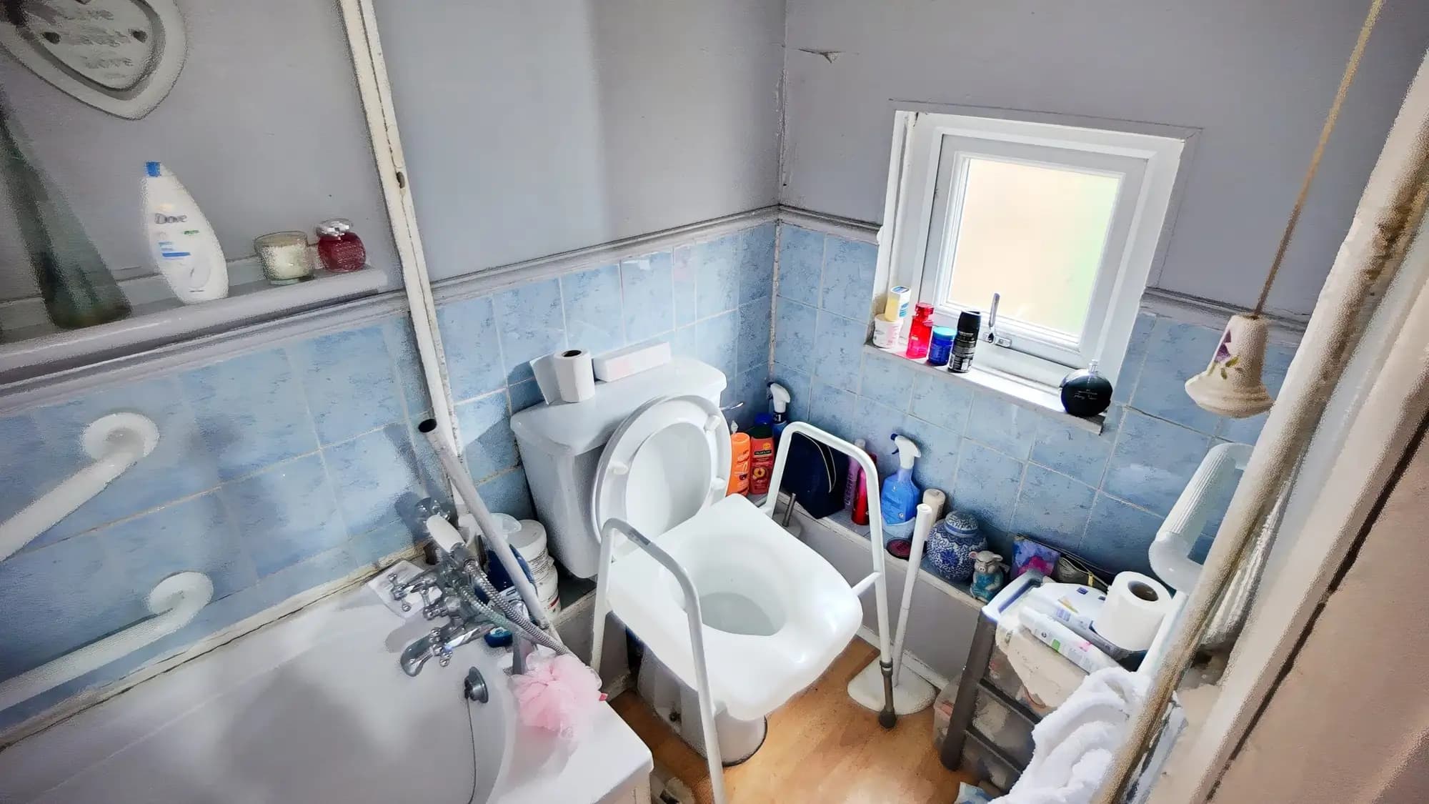 property photo 5 of 19
