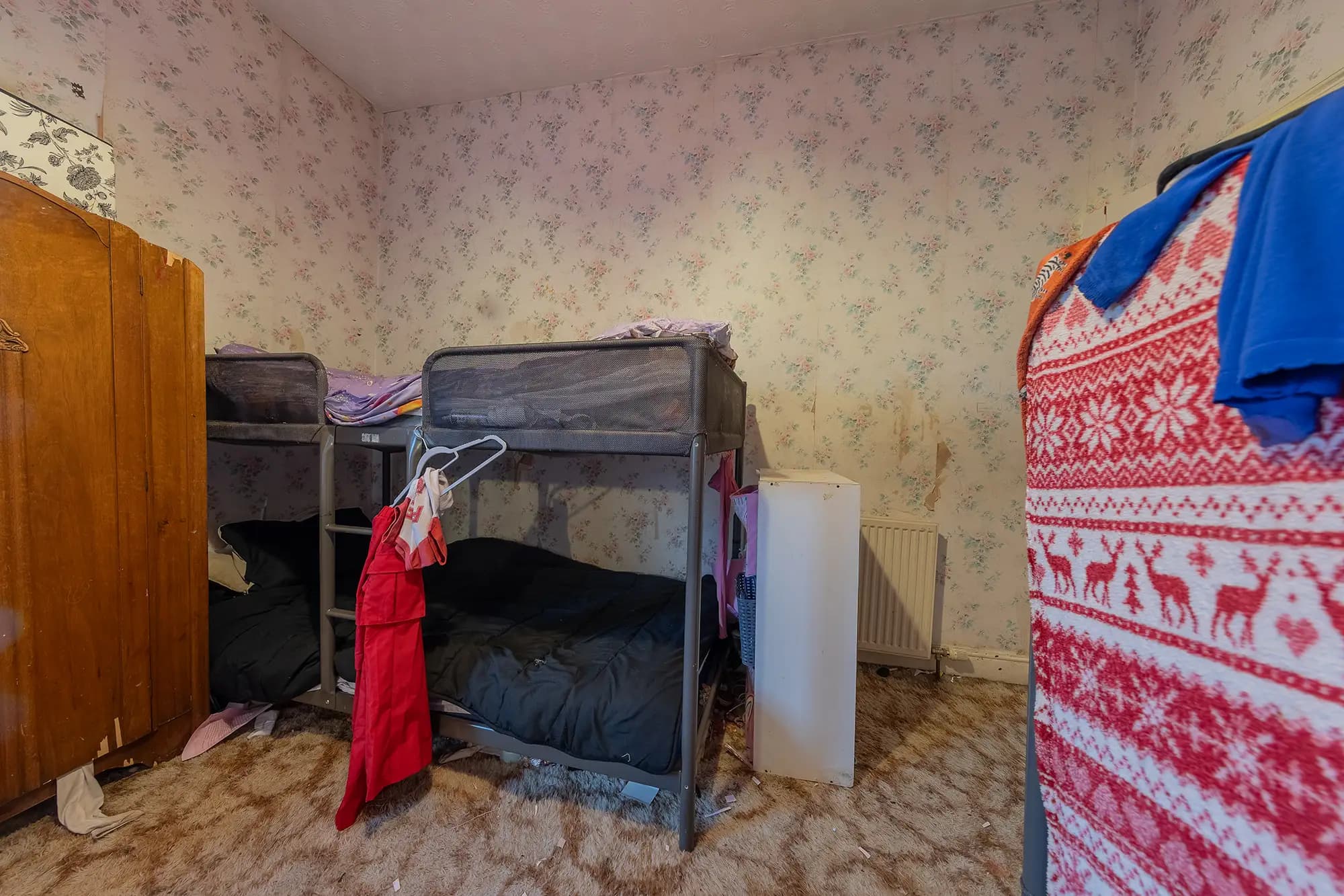 property photo 16 of 27