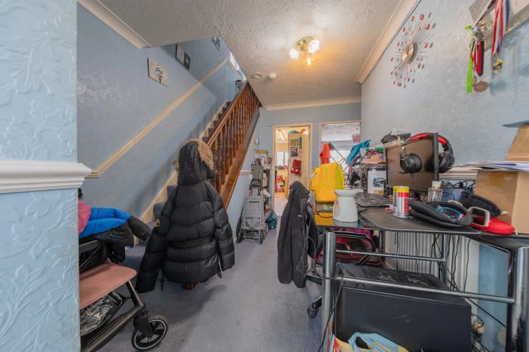property photo 10 of 28