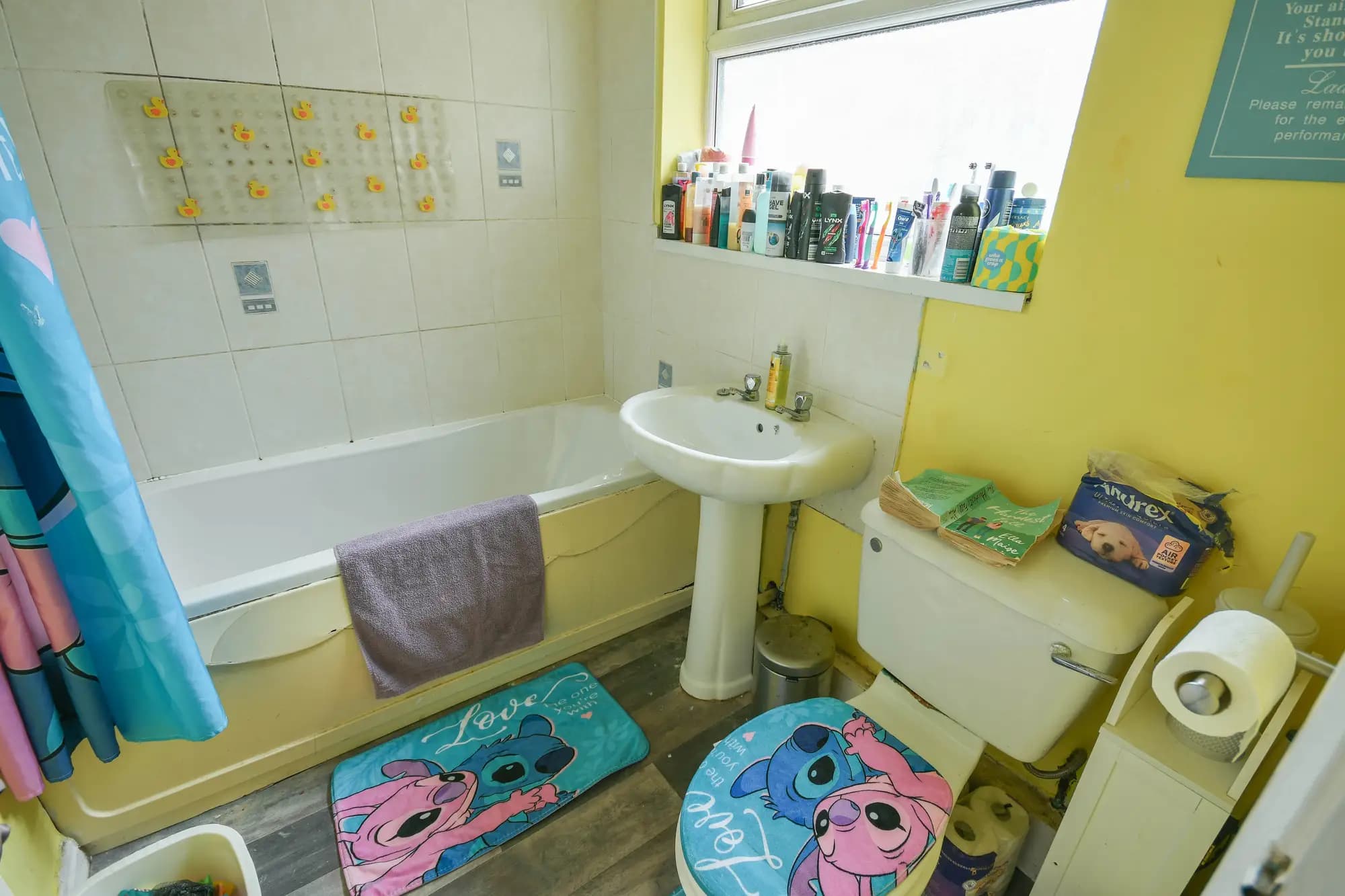 property photo 10 of 25