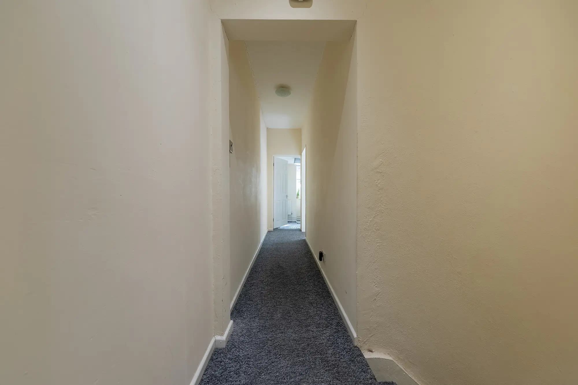 property photo 18 of 27