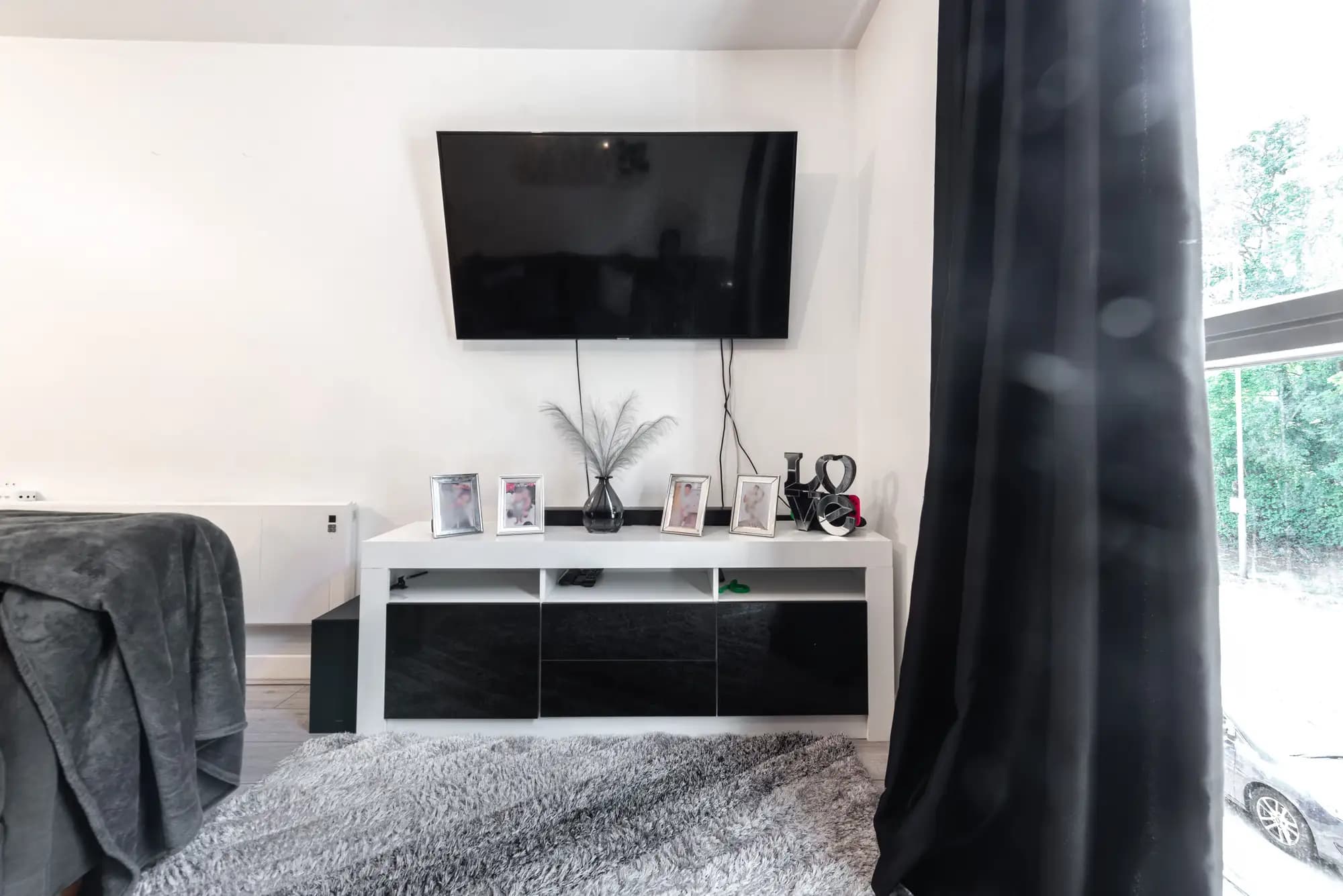 property photo 6 of 42