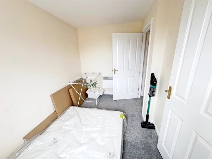 property photo 13 of 18