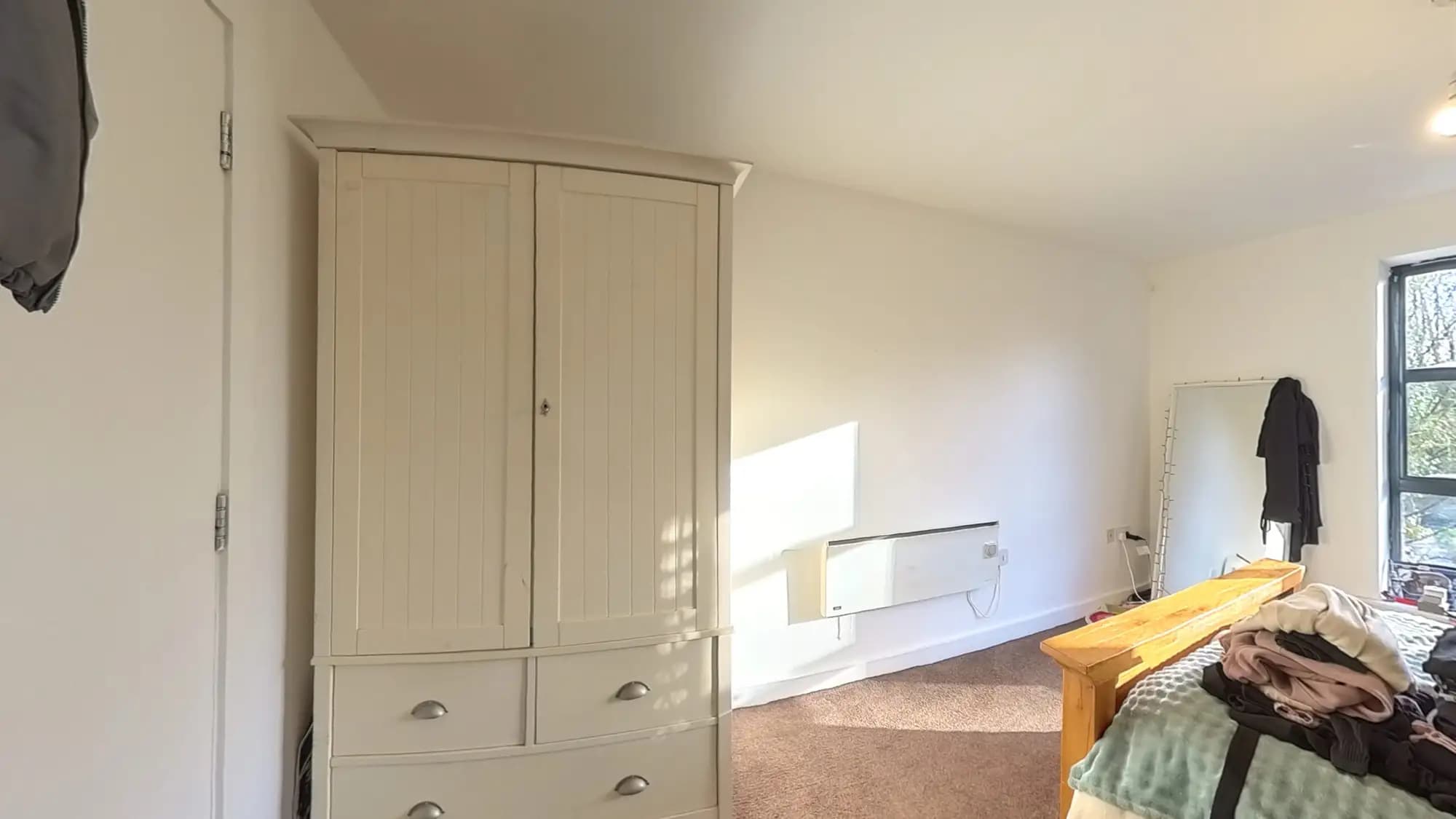 property photo 12 of 20