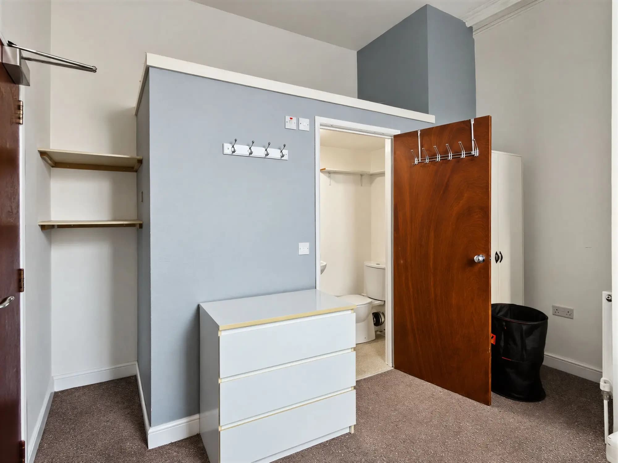 property photo 22 of 41