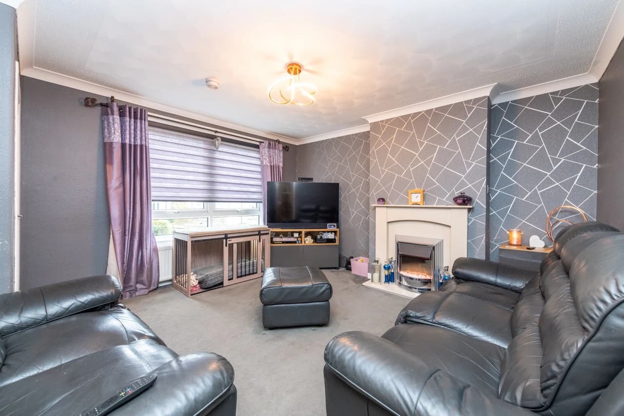 property photo 3 of 24