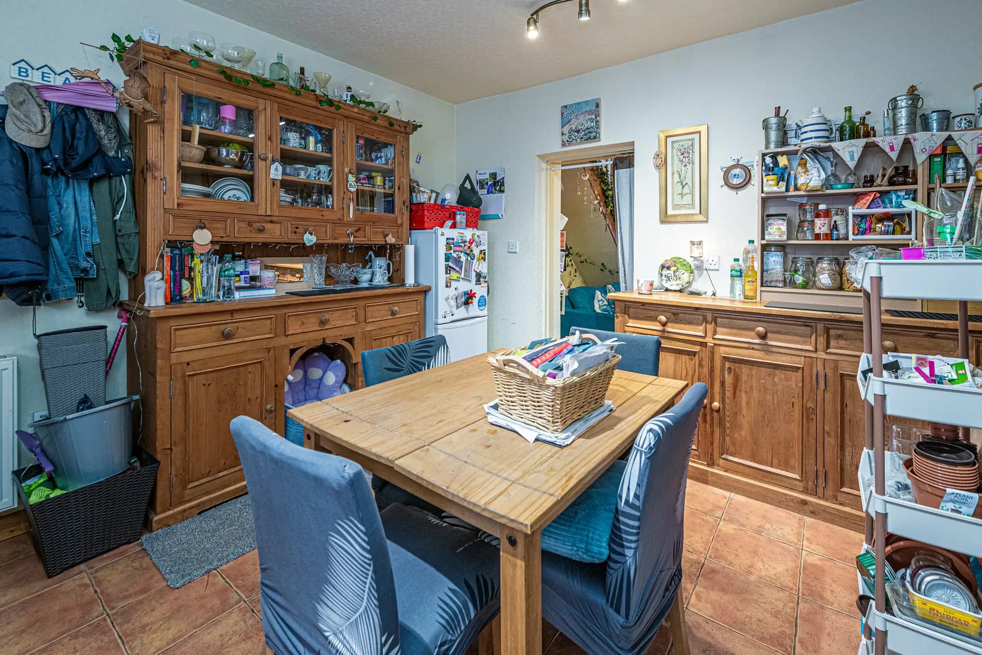 property photo 9 of 25