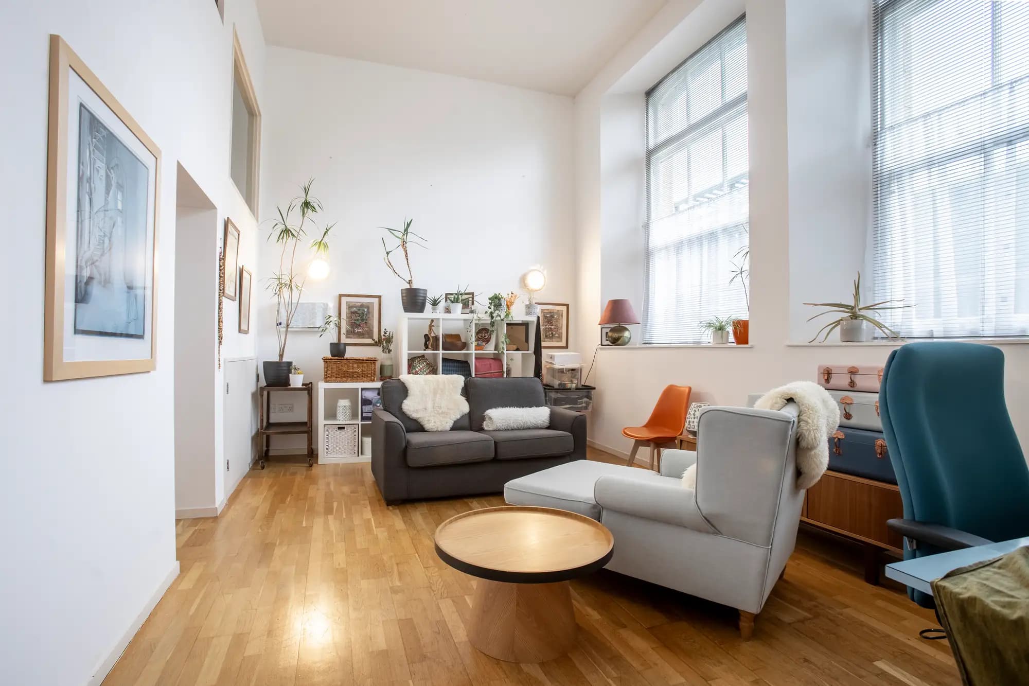 property photo 4 of 17