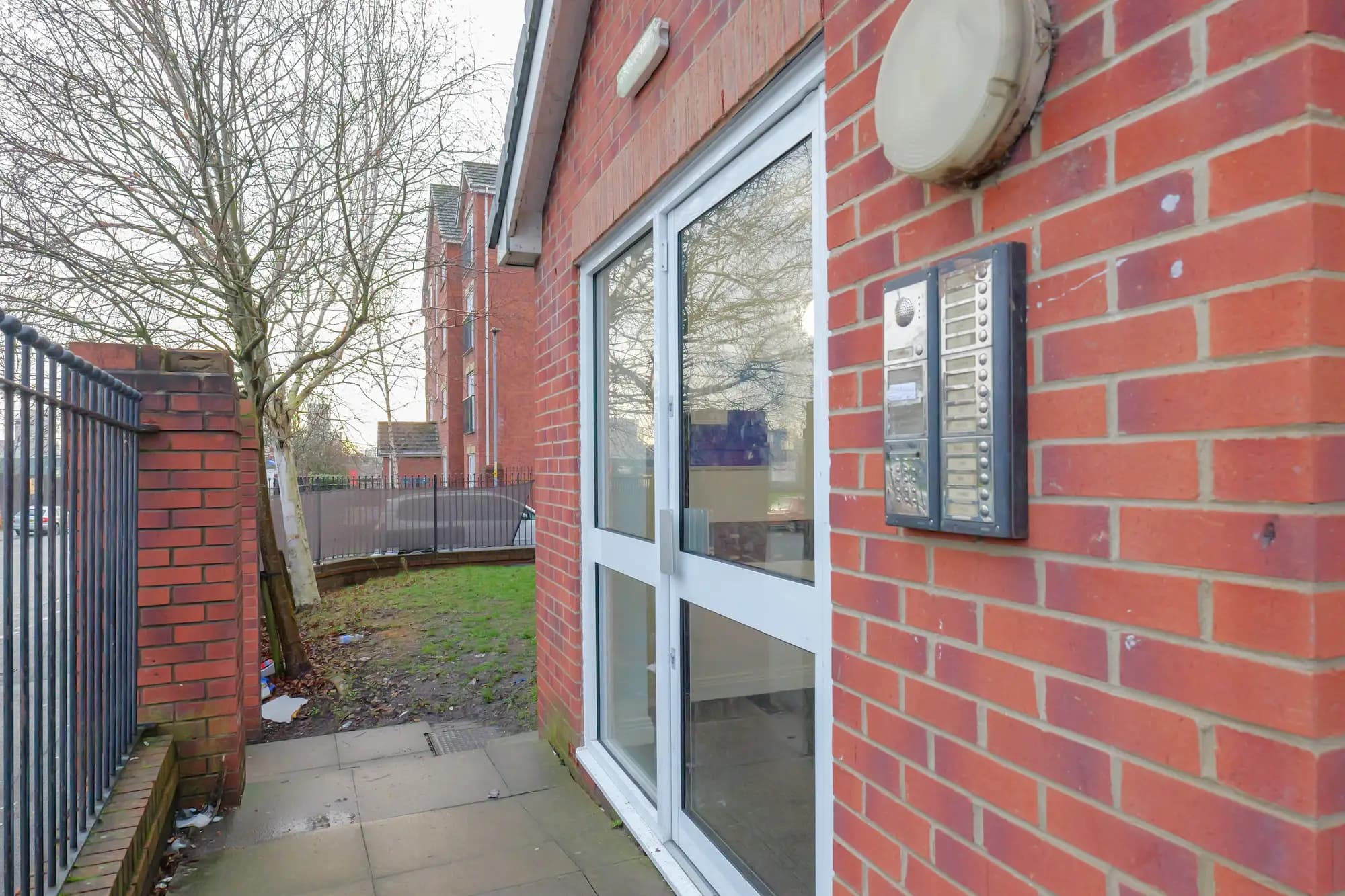 property photo 18 of 23