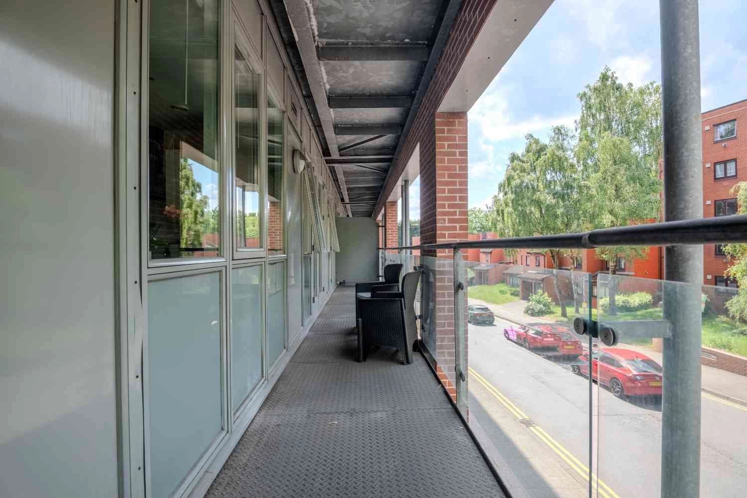 property photo 13 of 17