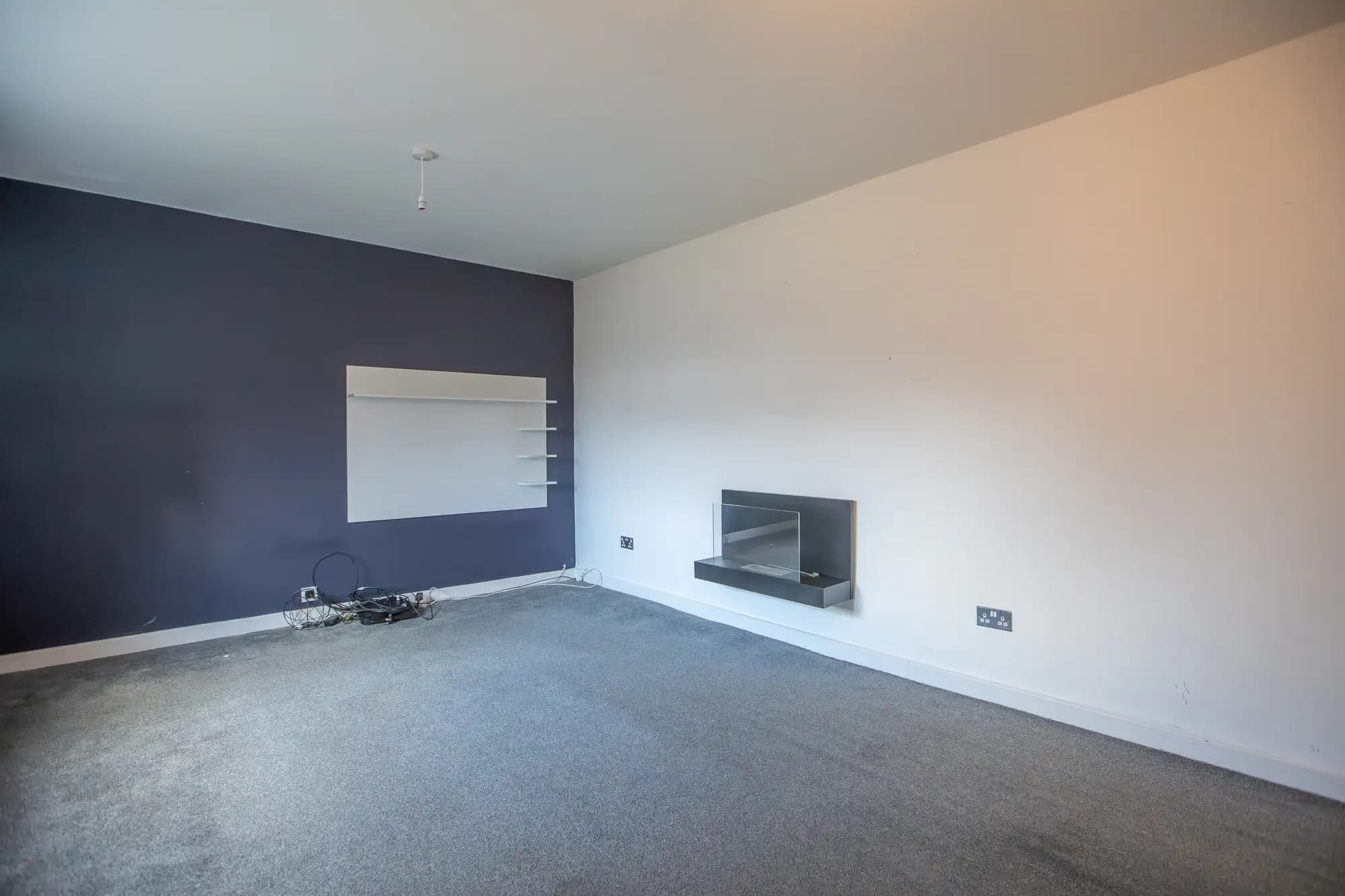 property photo 3 of 43